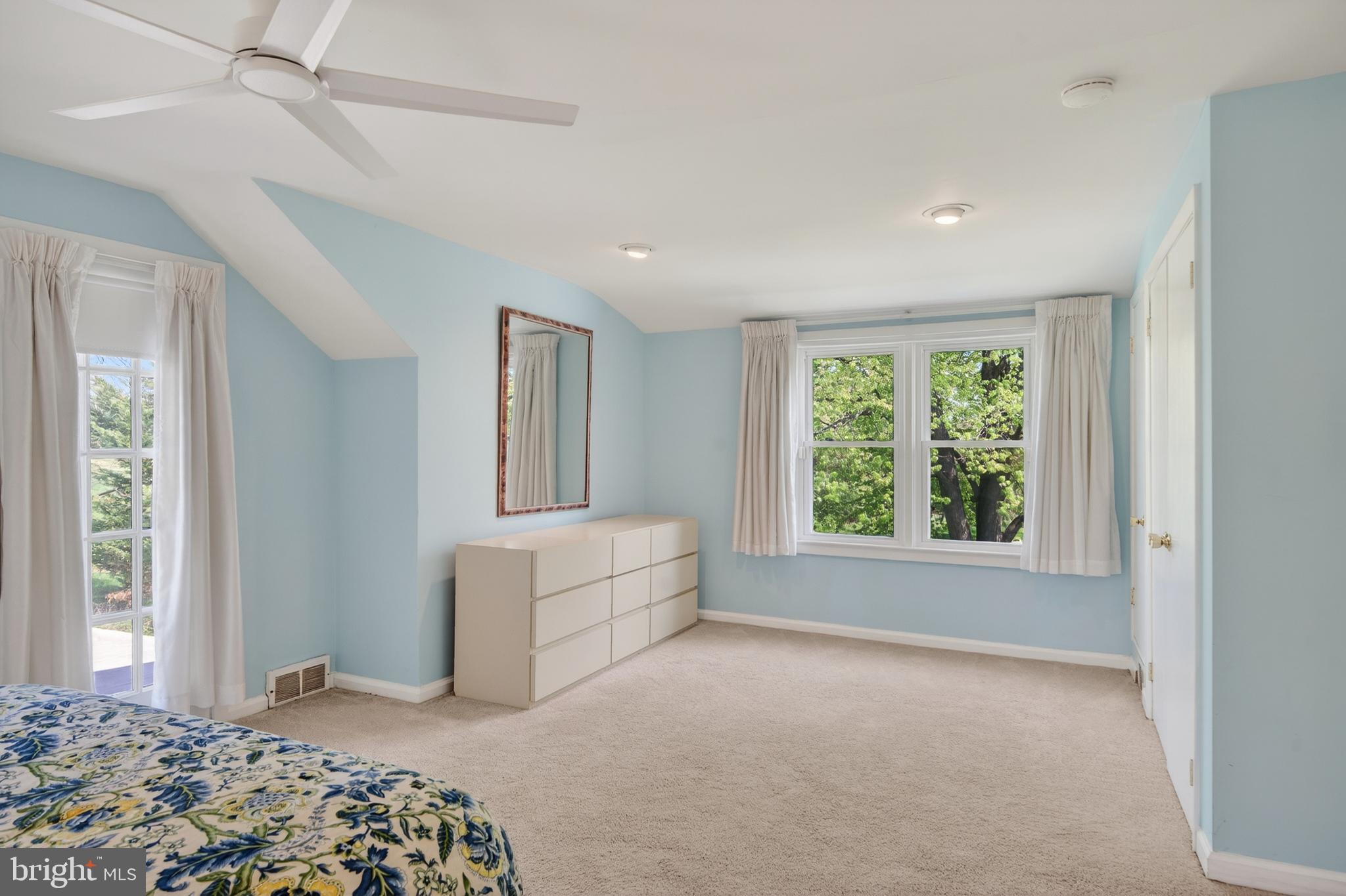 BLUE BELL - Residential