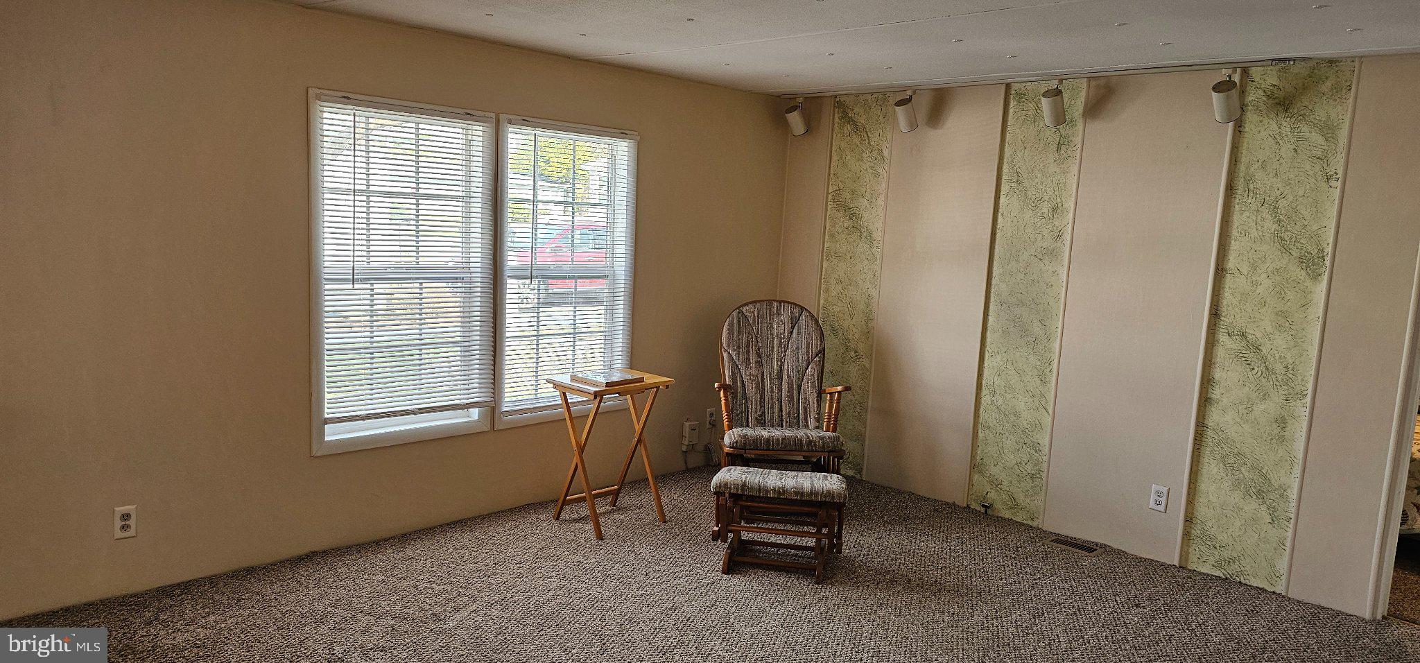 ANGOLA BEACH - Residential