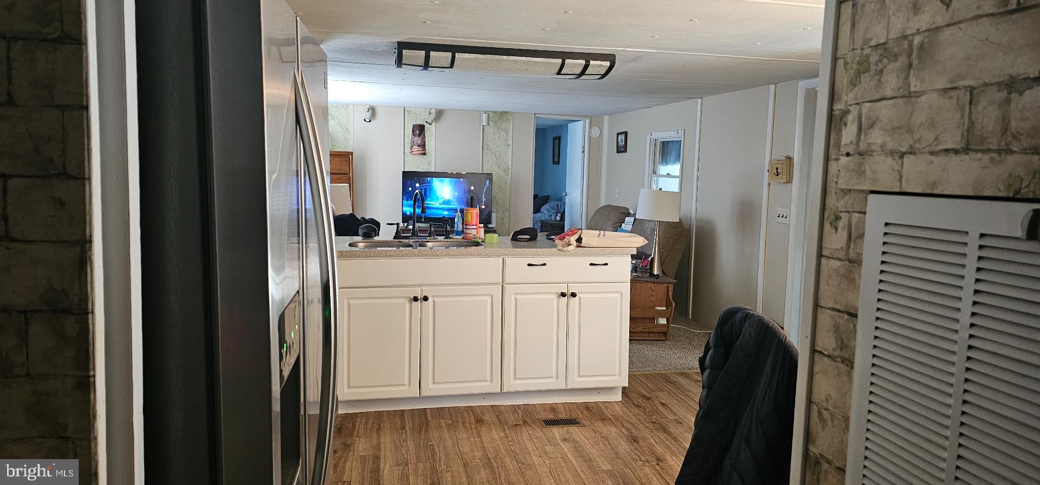 ANGOLA BEACH - Residential