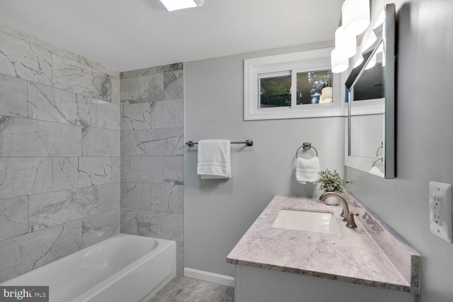 VALLEVUE - Residential