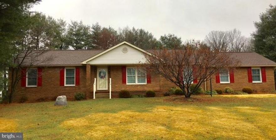 WELL MAINTAINED BEAUTIFUL BRICK FRT, 3 BR - 2 BR RANCH. 2+CAR GARGE. BEAUTIFUL GLEAMING HRWD FLRS, CORIAN KIT COUNT, 1ST FLR LAUNRY, FAMRM OFF KIT, BACK SUN PORCH, SPACIOUS BASEMT, WHOLE HSE GENERATOR ON WITHIN 10 SECS OF POWER OUTAGE. NESTLED ON LEVEL .83 AC YD, BACKS TO TREES & FARM CAN'T BE BUILT ON FOR 67 YRS. FALLSTON SCHLS, CONVENIENT TO HOSP,SHOPPING & MAJOR ARTERIES OF TRAVEL. IMMED OCCUPA