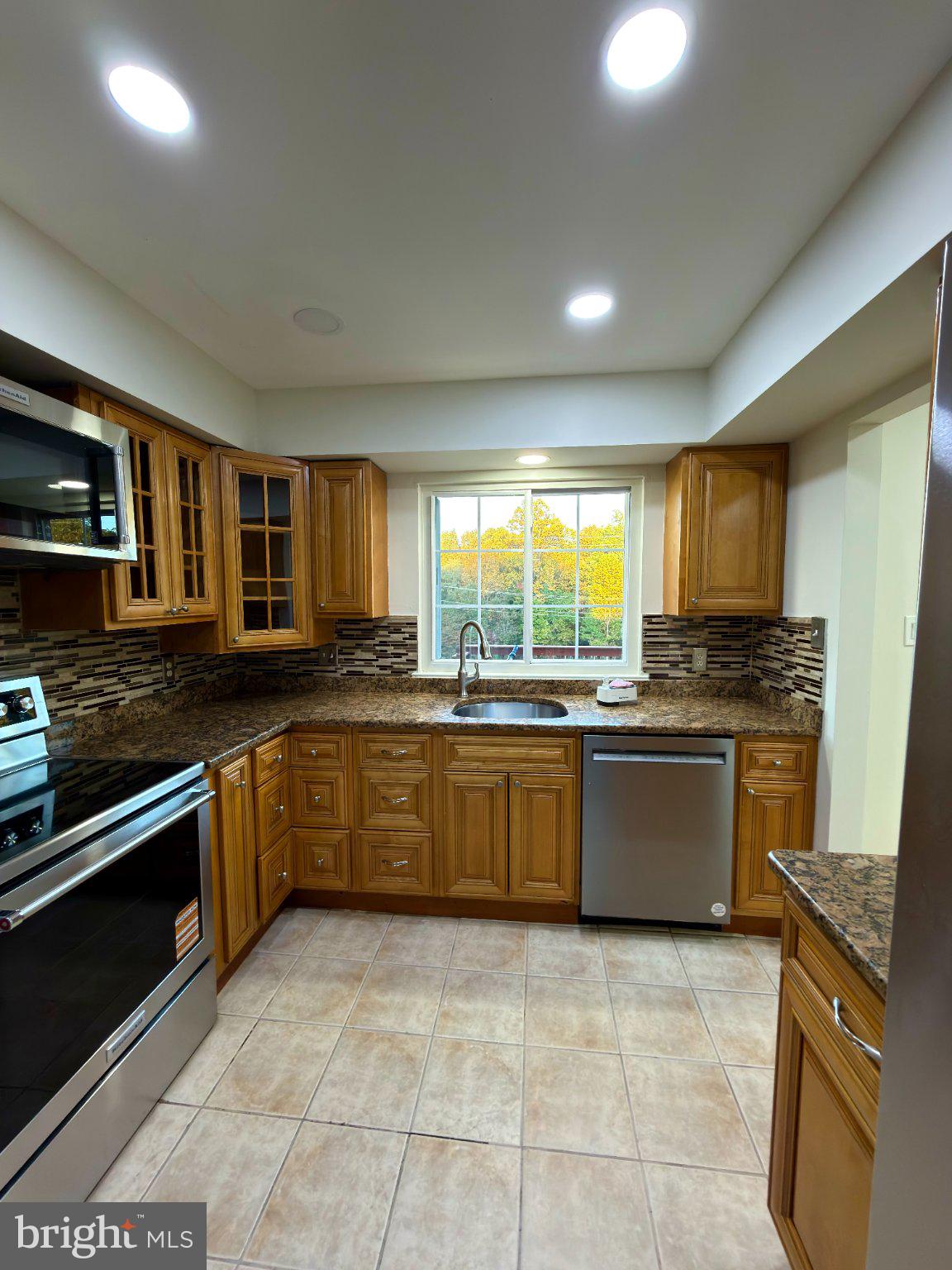 9 GRAVENHURST COURT