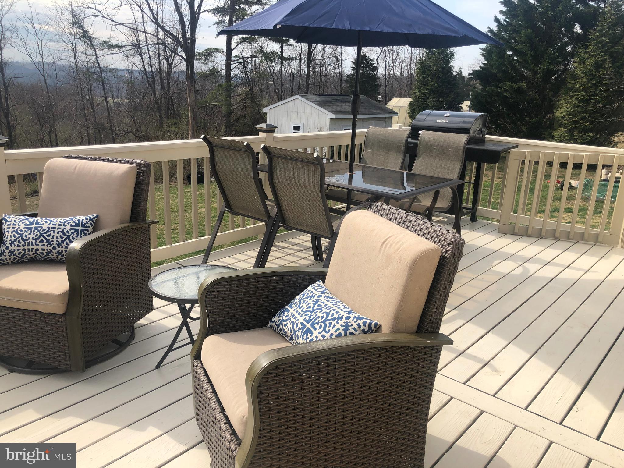 EMERALD LAKE - Residential