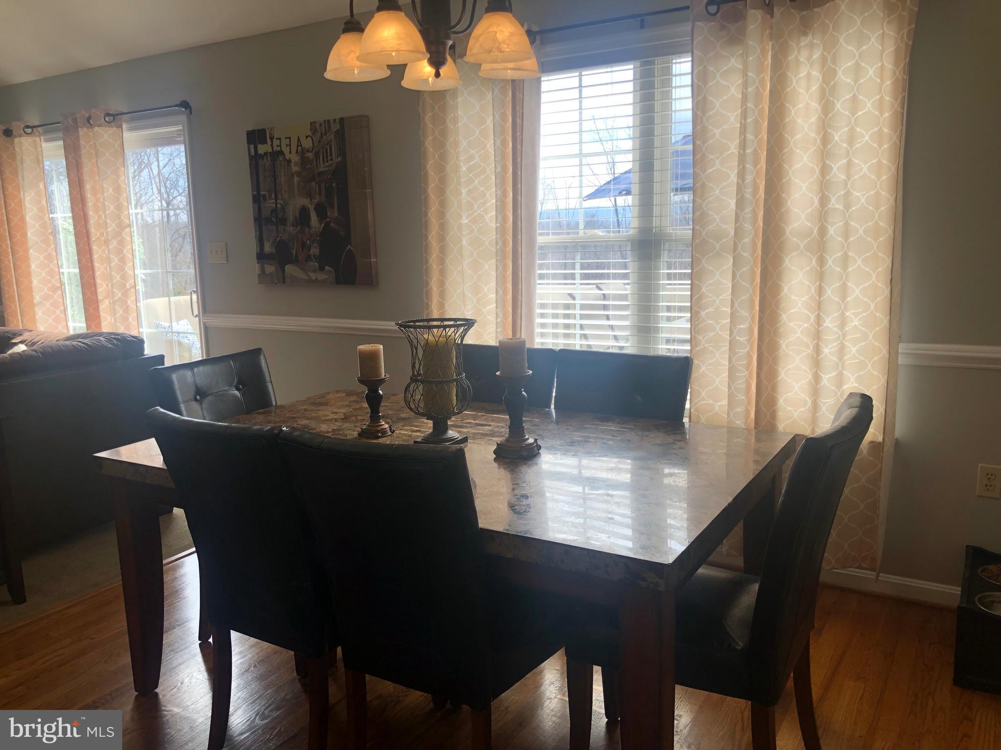 EMERALD LAKE - Residential