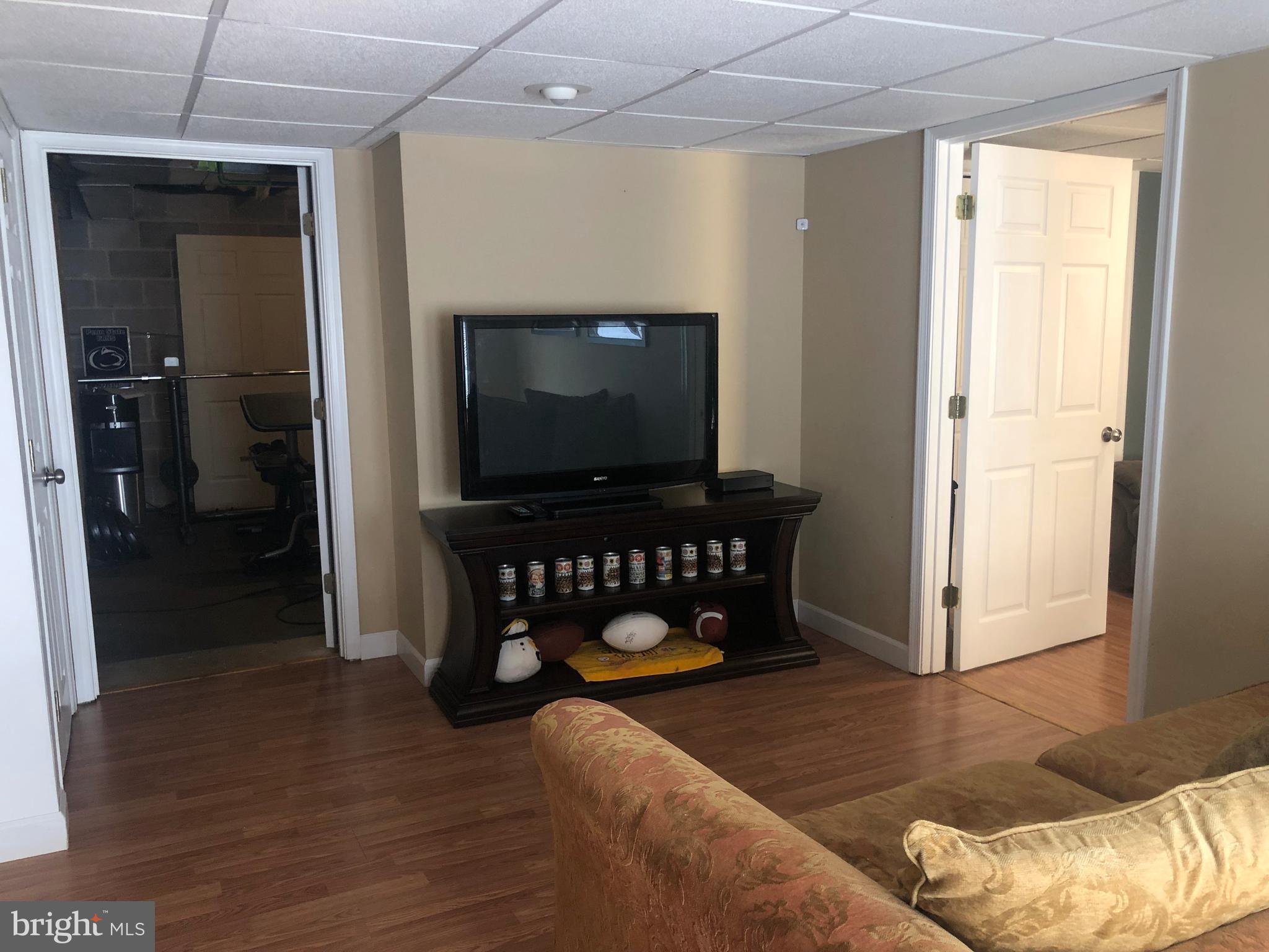 EMERALD LAKE - Residential