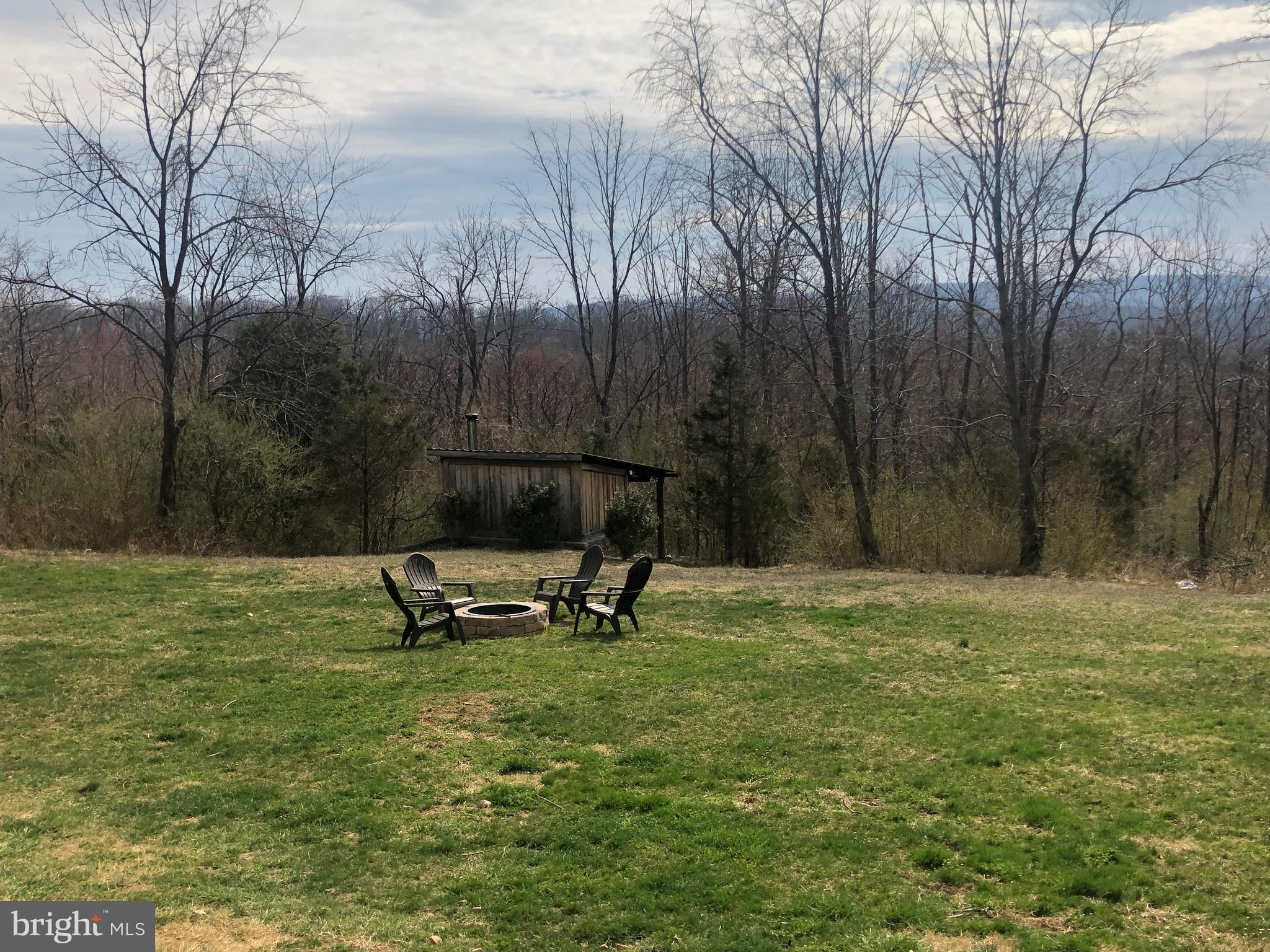 EMERALD LAKE - Residential