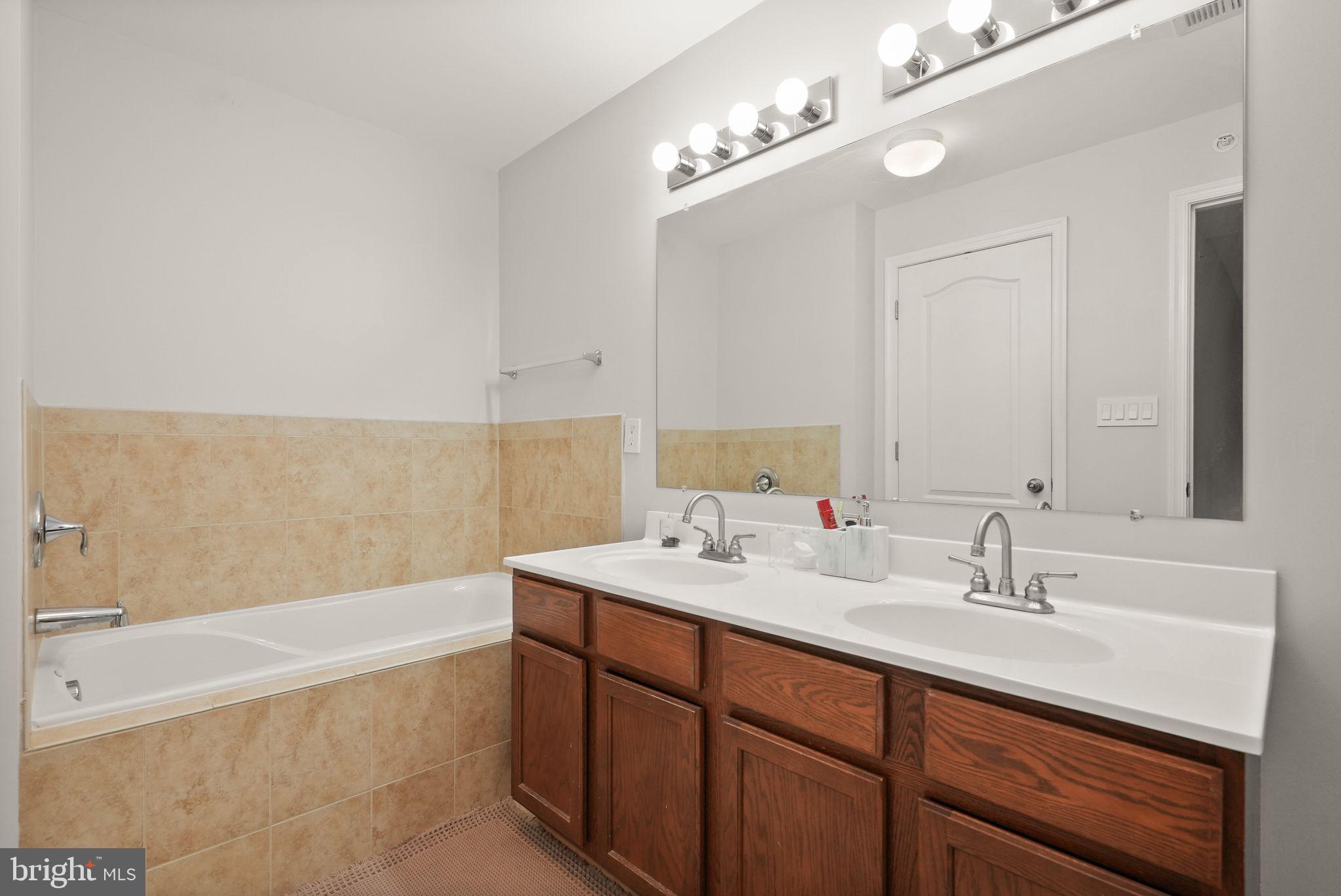 MANASSAS - Residential