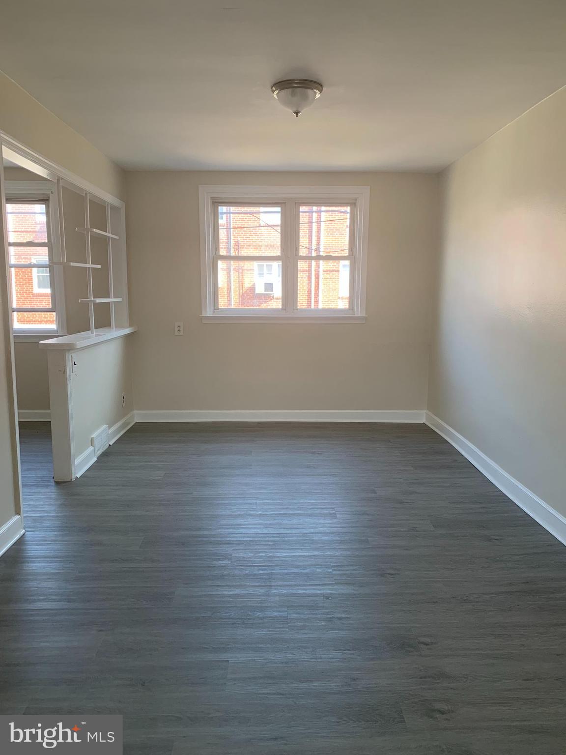 OXFORD CIRCLE - Residential