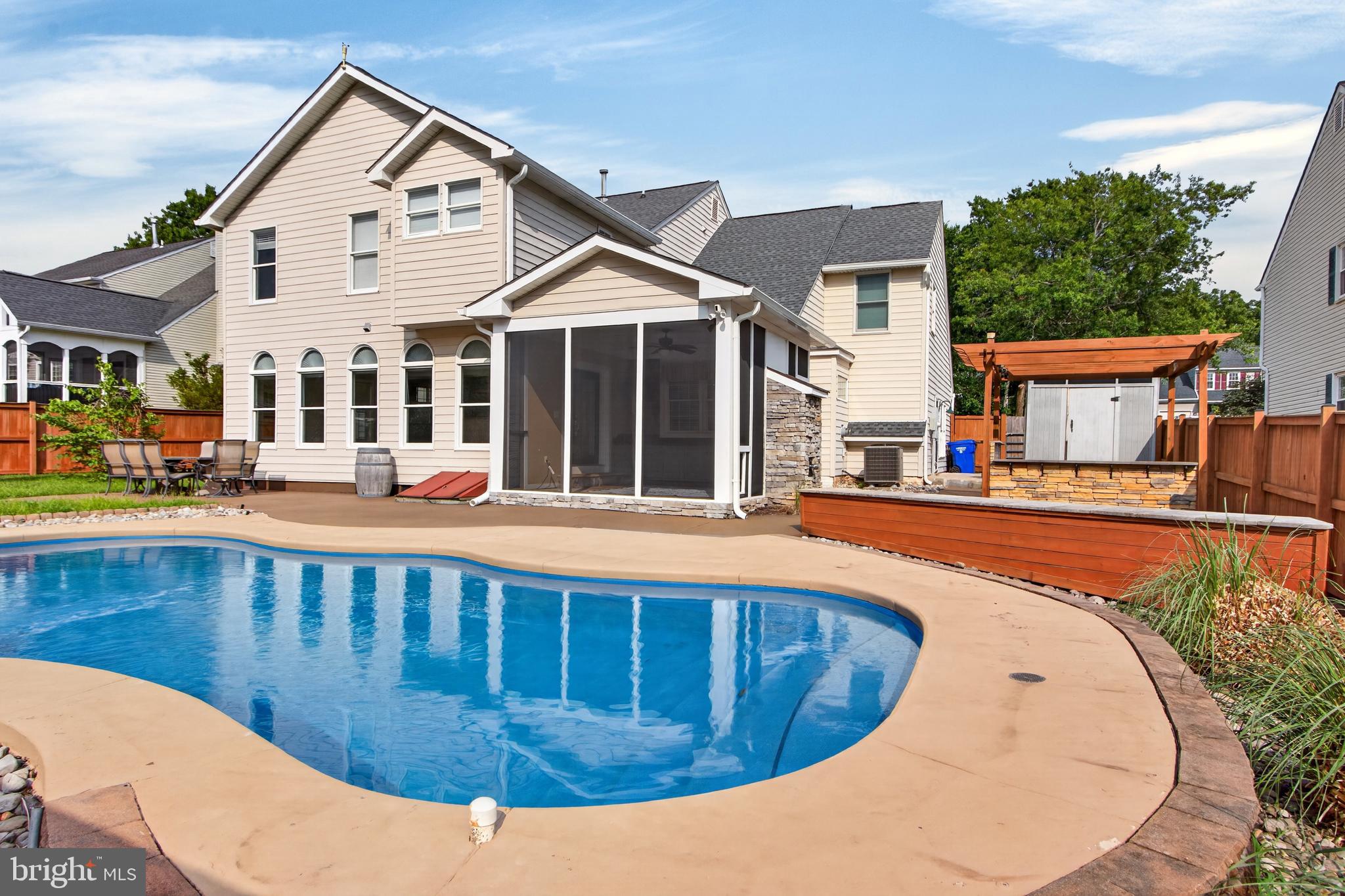 8238 SUNSET DRIVE