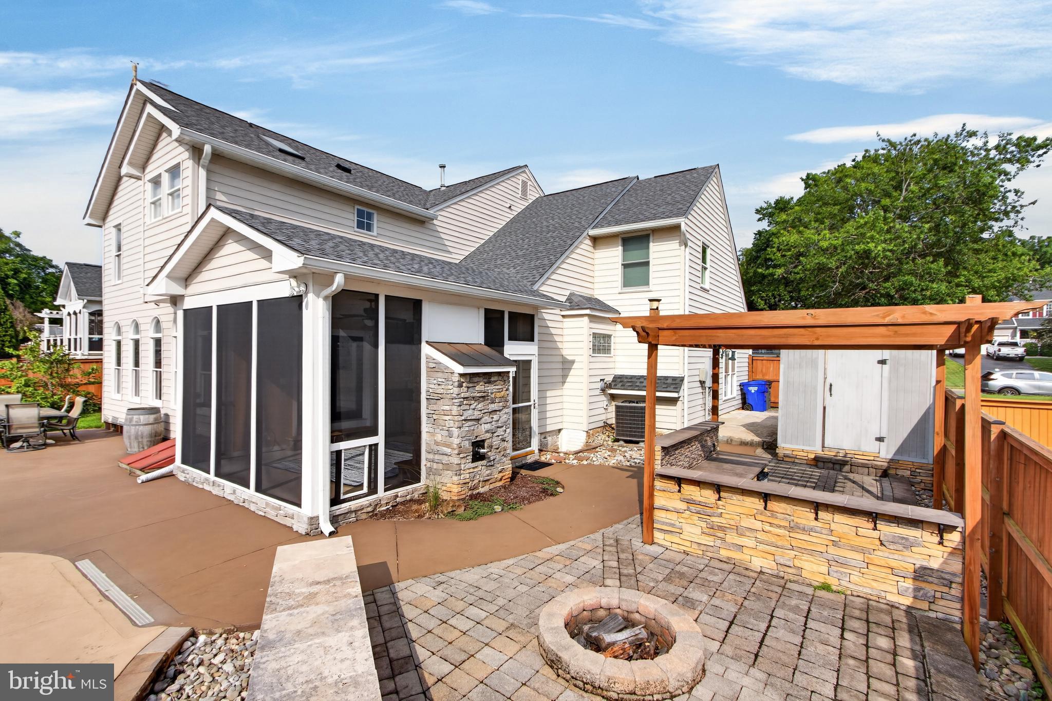 8238 SUNSET DRIVE
