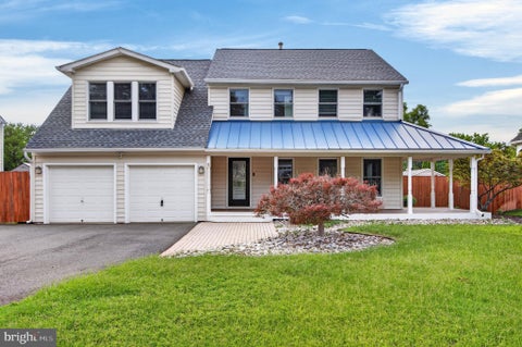 Photo of 8238 Sunset Drive, MANASSAS, VA 20110 (MLS # VAPW2120782)