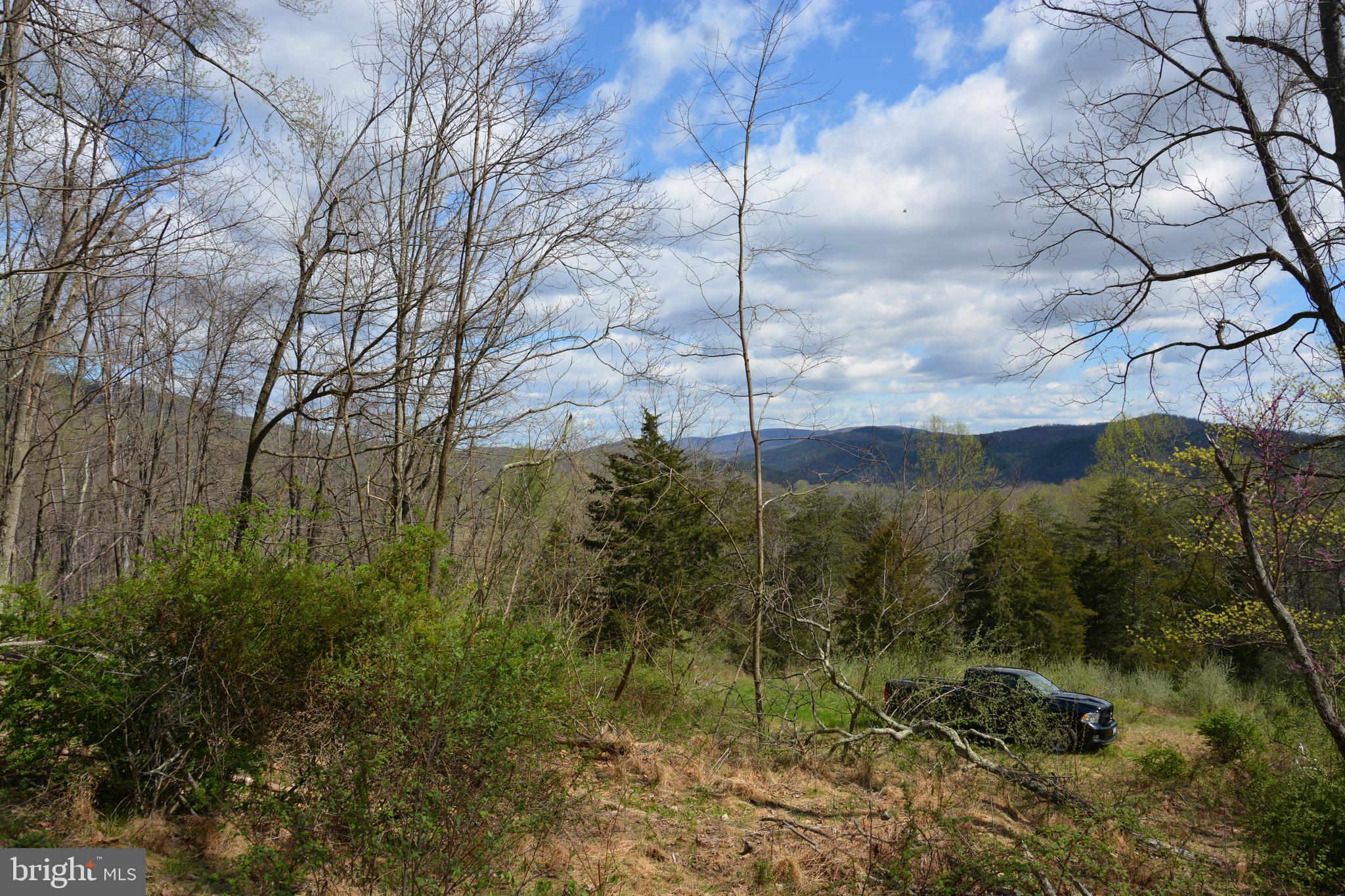 MAJESTIC KNOLL - Land