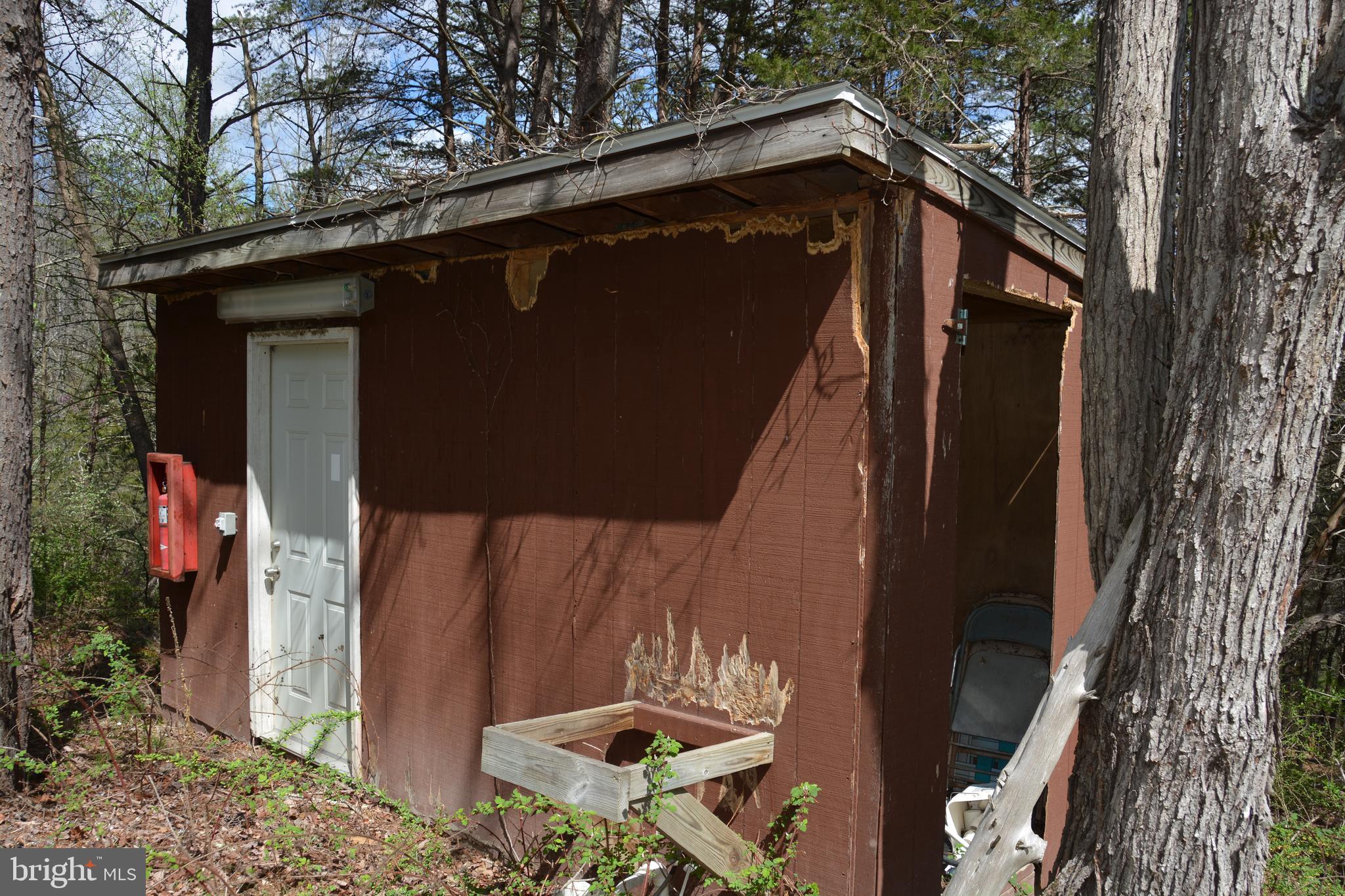 MAJESTIC KNOLL - Land