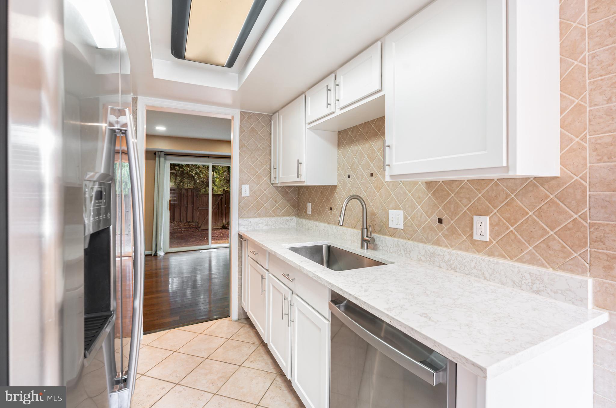 SOUTHGATE WOODS TOWNHOUSES - Residential