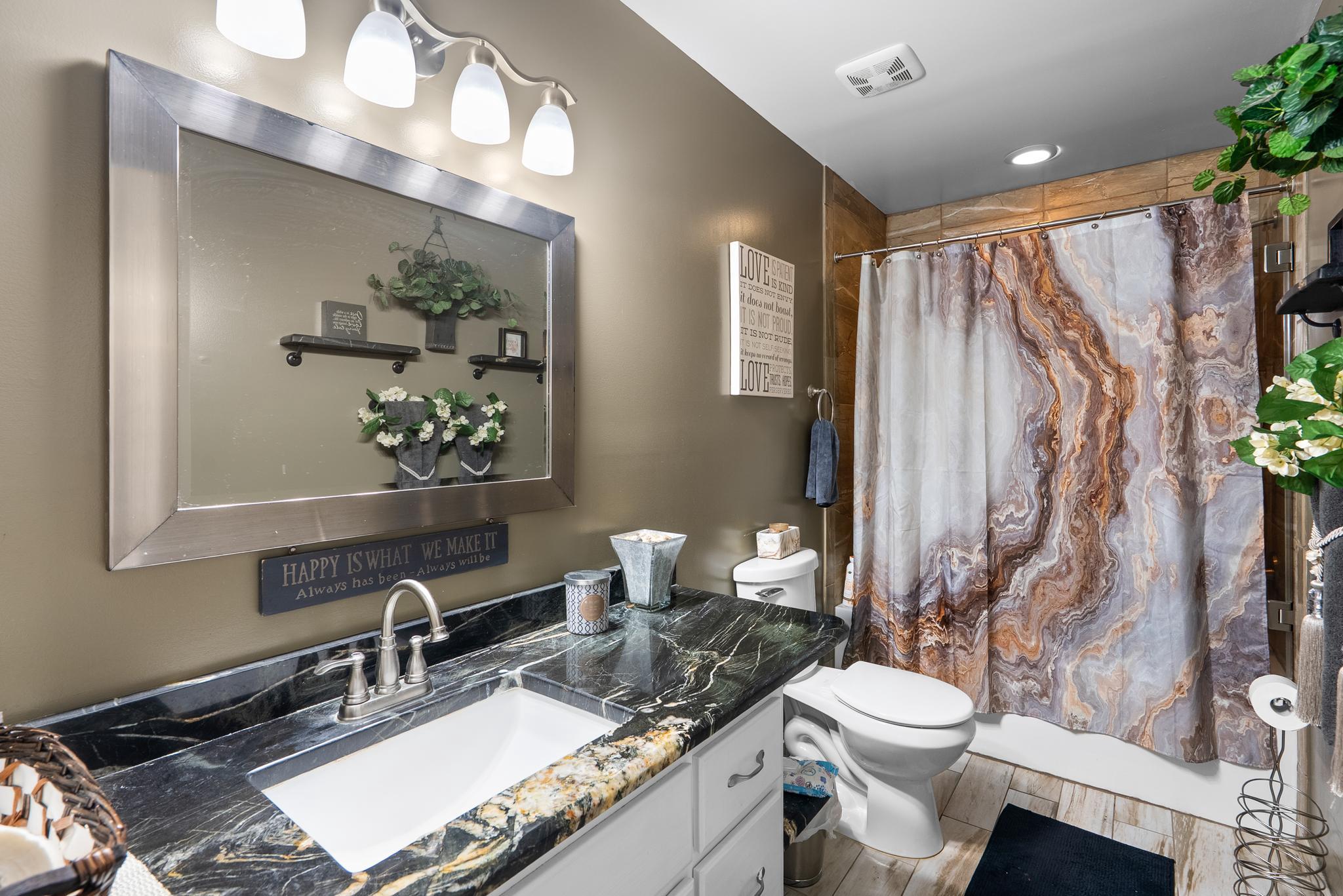 CANDY HILL - Residential