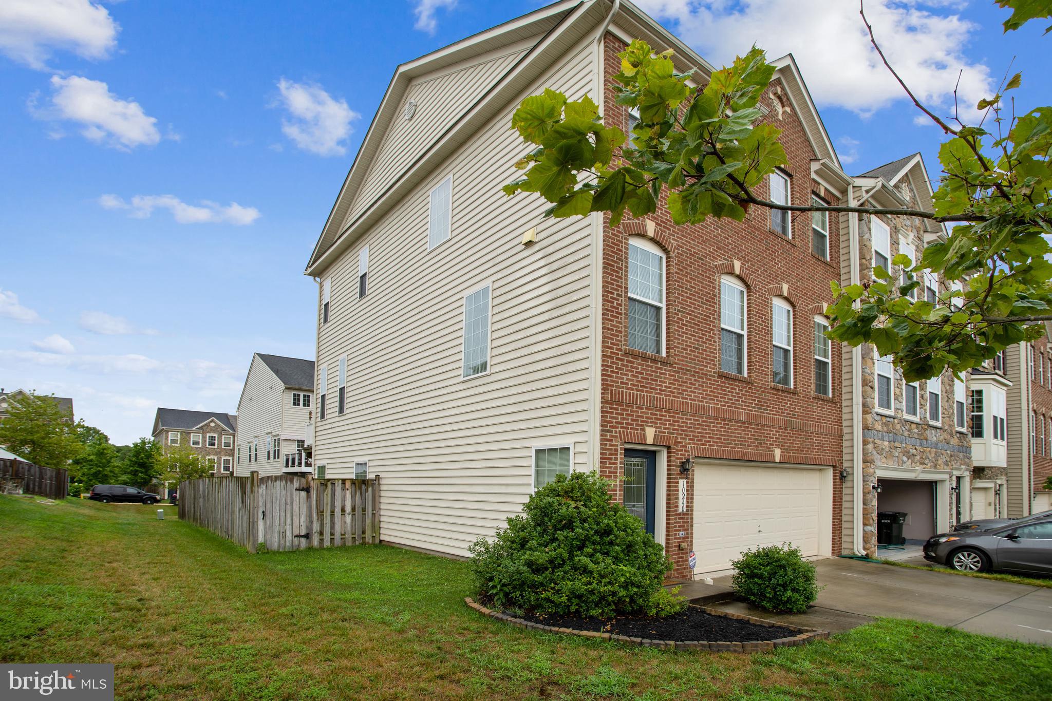 VILLAGES OF WELLINGTON - Residential Lease