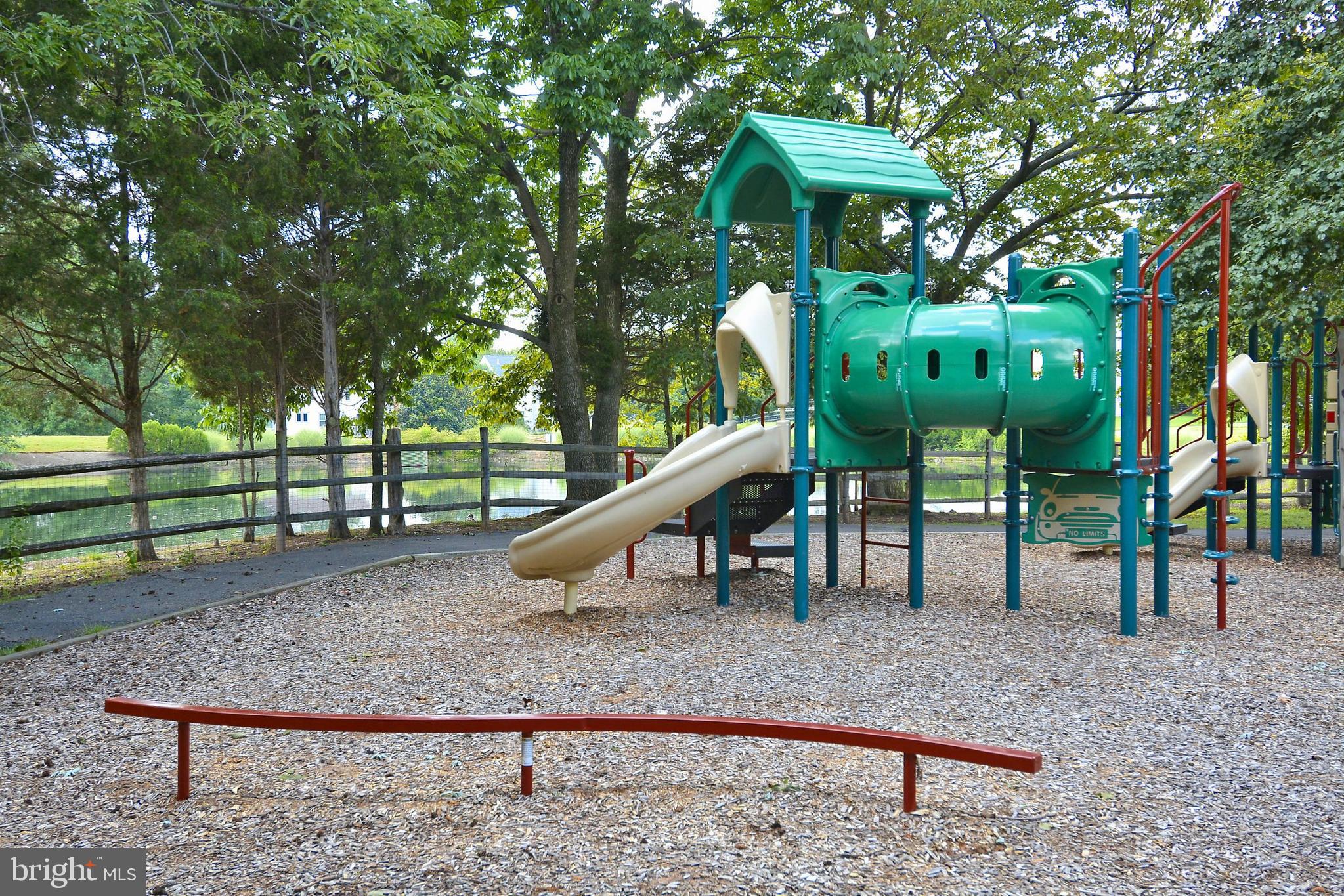 VILLAGES OF WELLINGTON - Residential Lease