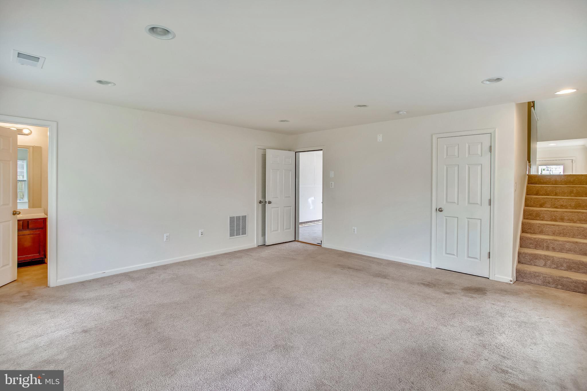 VILLAGES OF WELLINGTON - Residential Lease