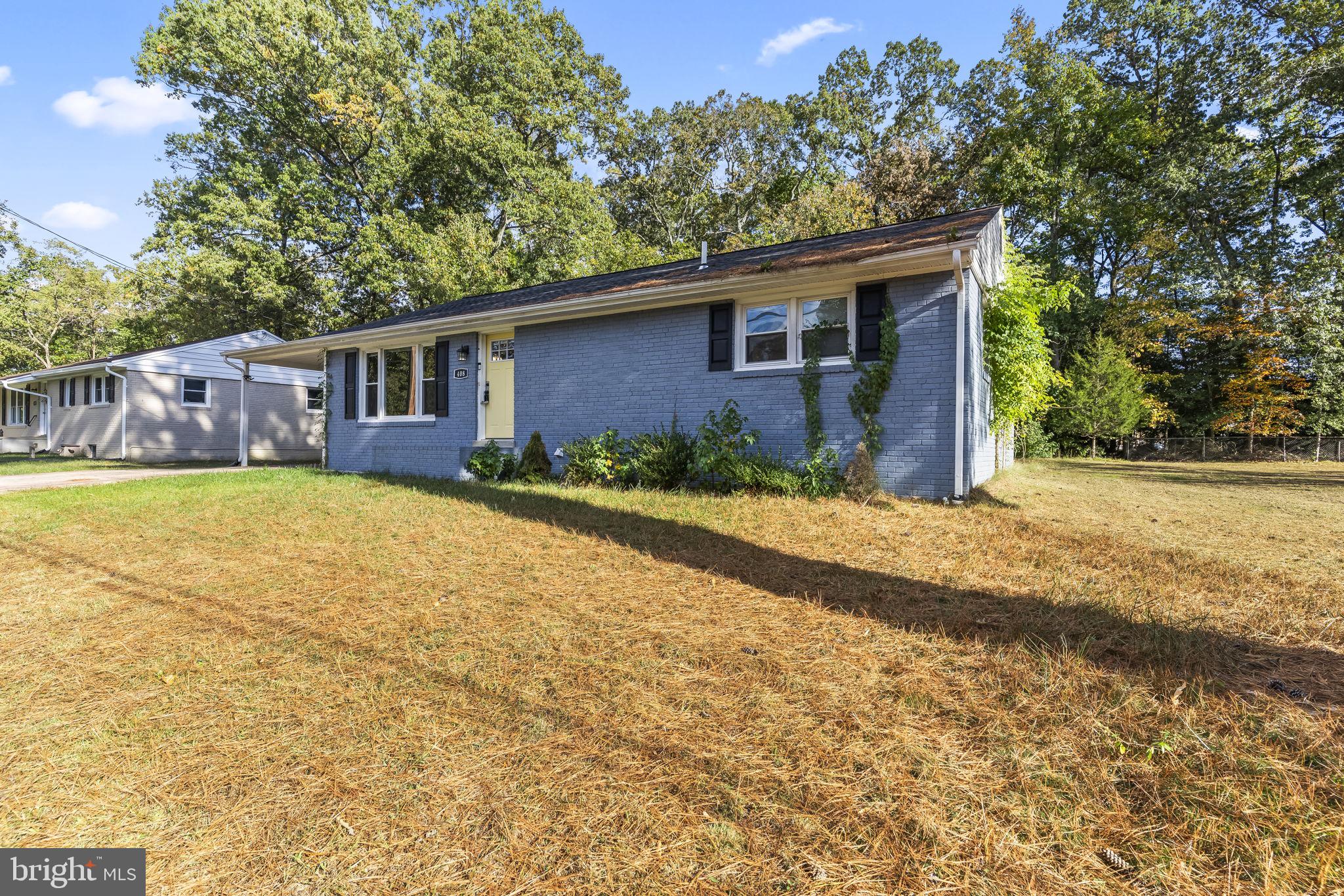 WARRINGTON HILLS - Residential