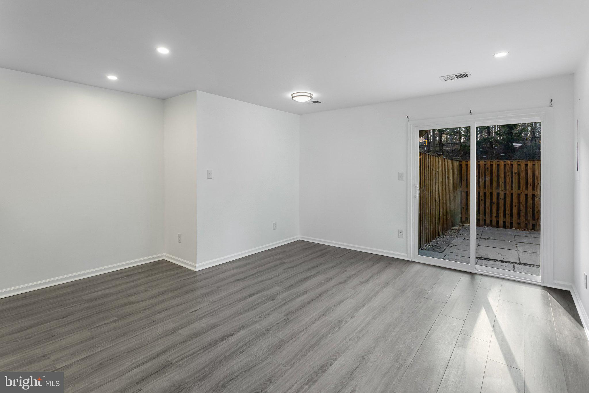 STOCKBRIDGE CONDO - Residential Lease