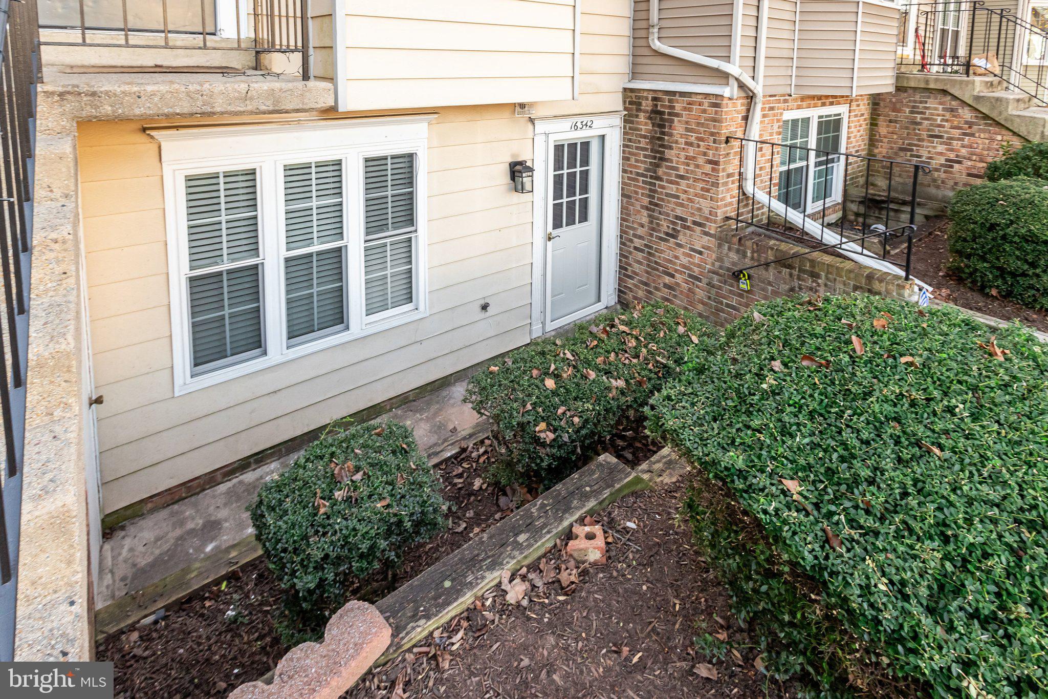 STOCKBRIDGE CONDO - Residential Lease