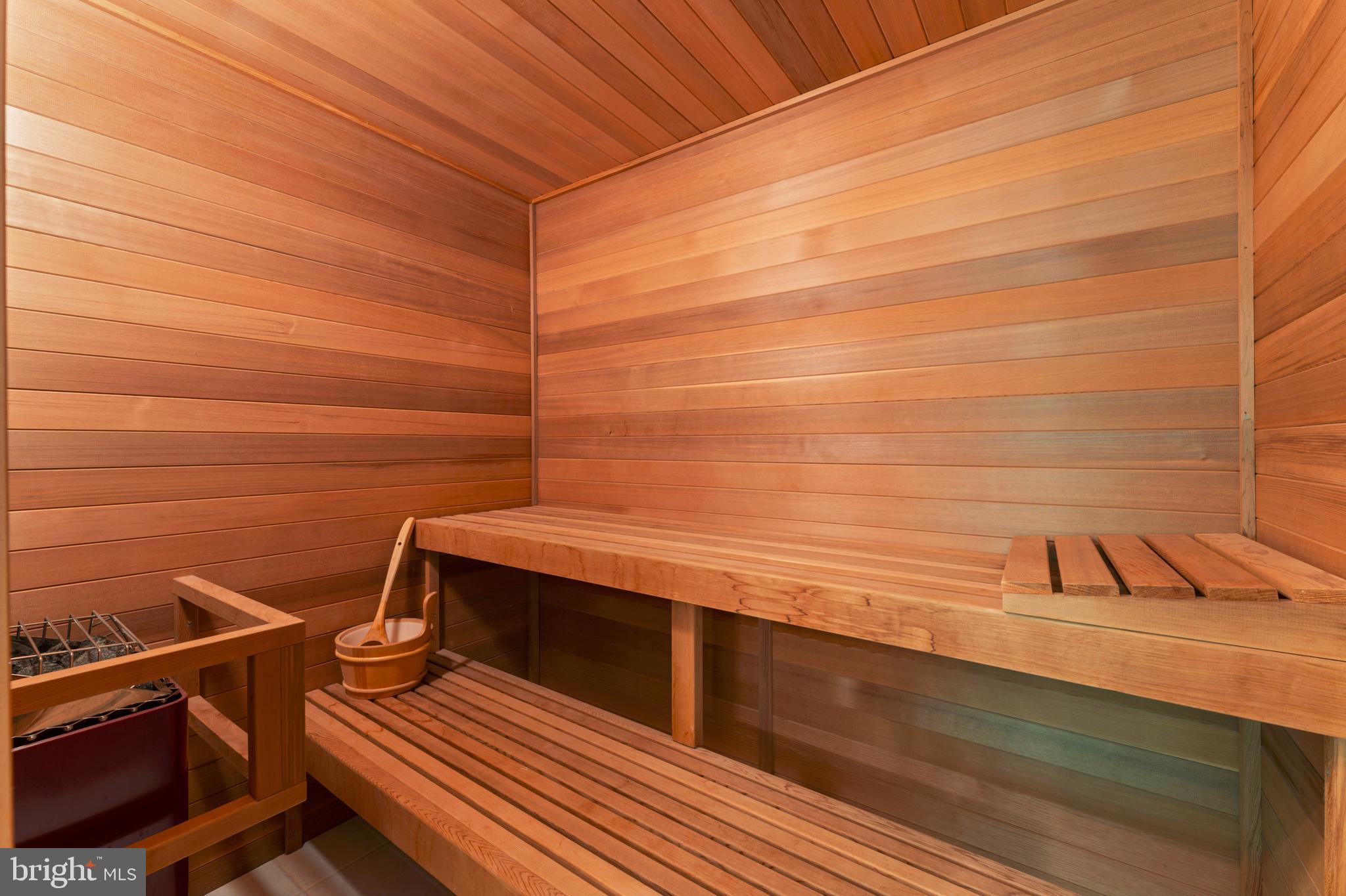 HUNTINGDON VALLEY - Residential