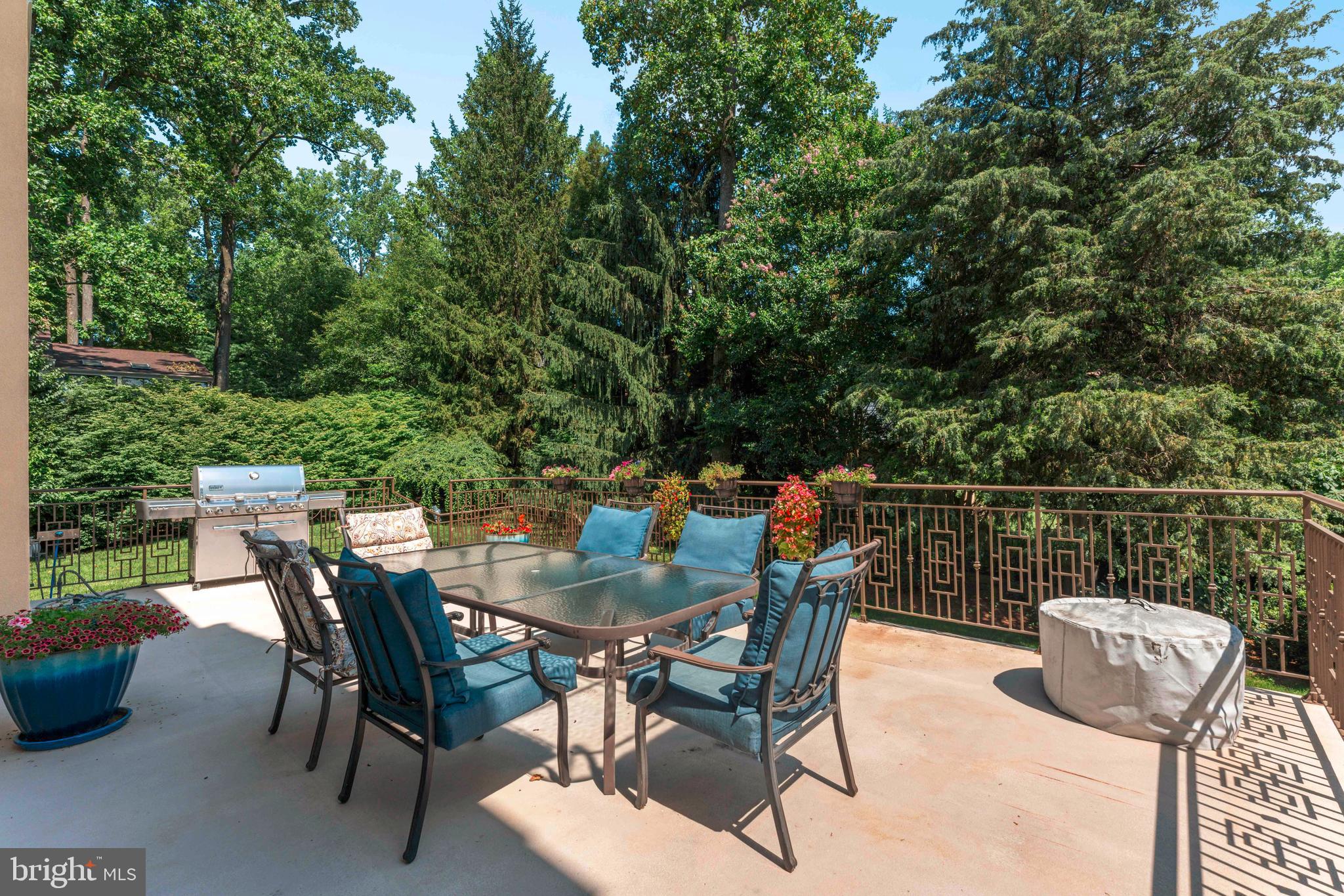 HUNTINGDON VALLEY - Residential