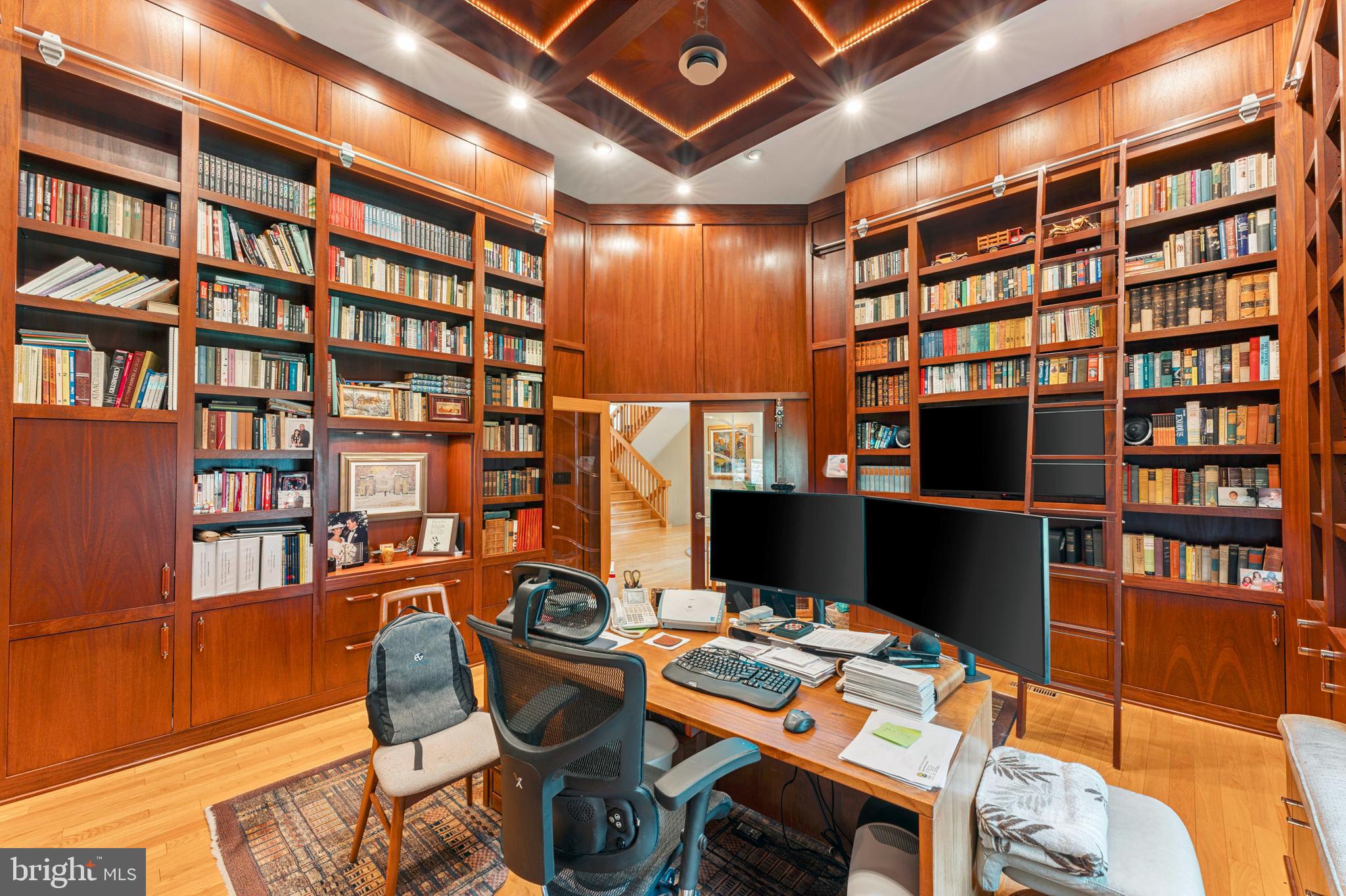 HUNTINGDON VALLEY - Residential