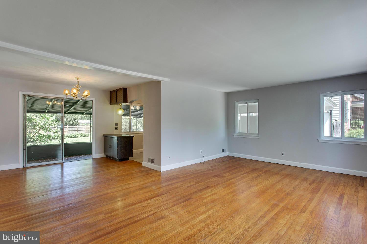 COURTLAND PARK - Residential