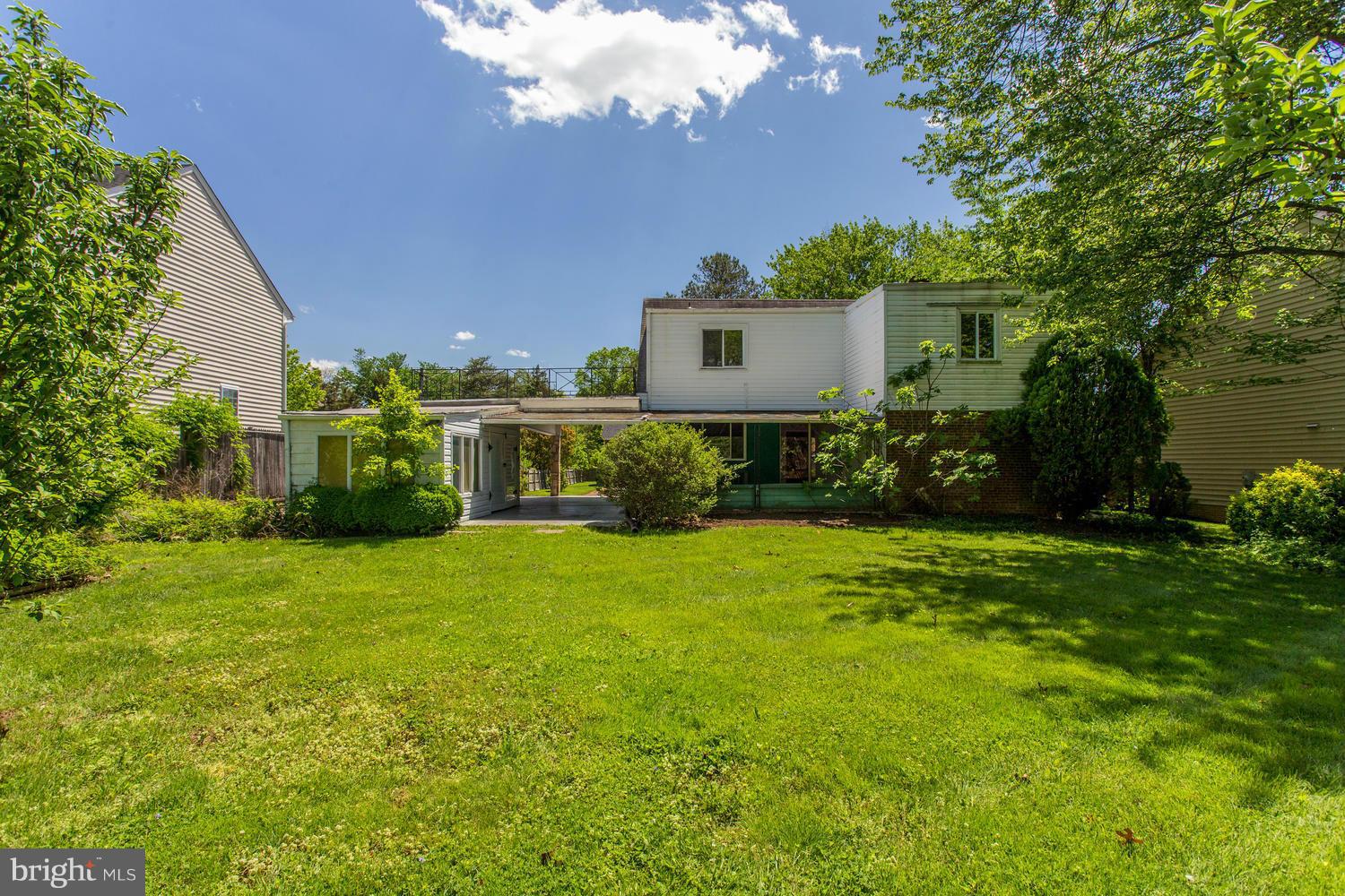 COURTLAND PARK - Residential