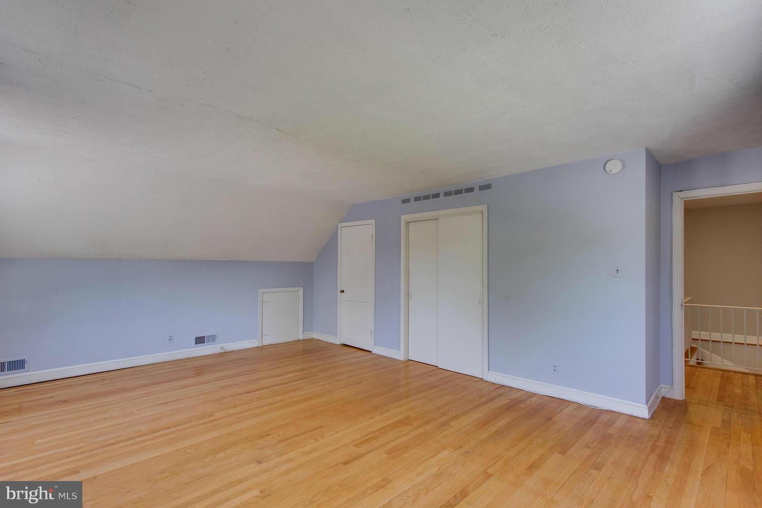 COURTLAND PARK - Residential