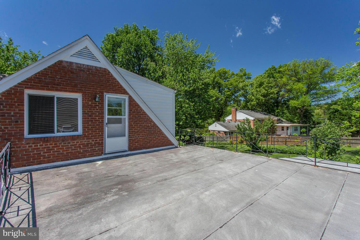 COURTLAND PARK - Residential