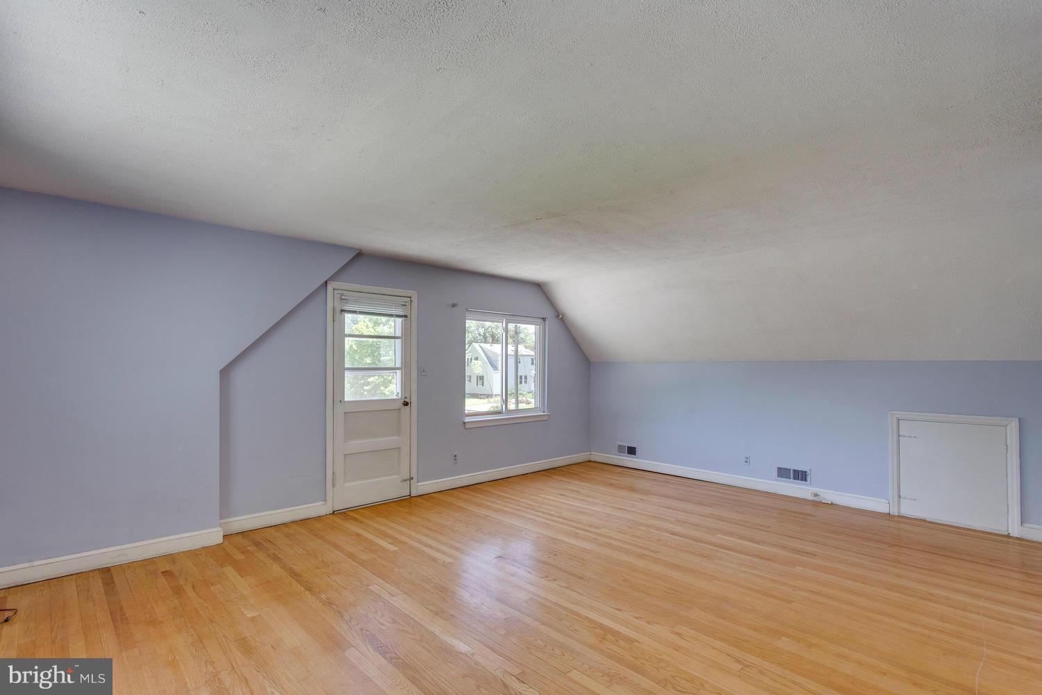 COURTLAND PARK - Residential