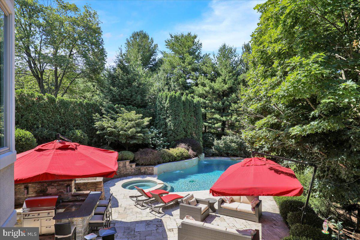 4 TANAGER DRIVE