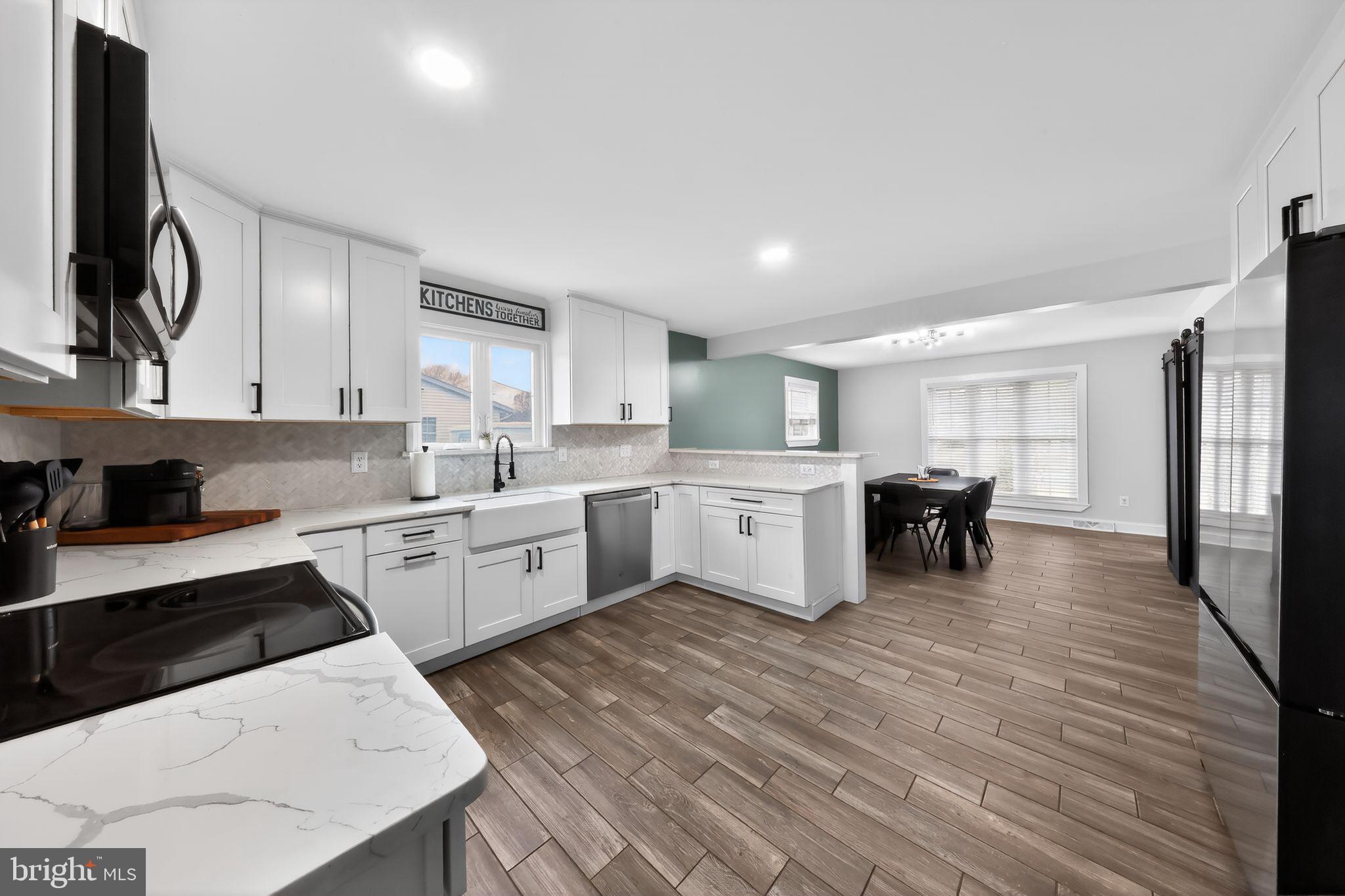 SUNNYSIDE ACRES - Residential