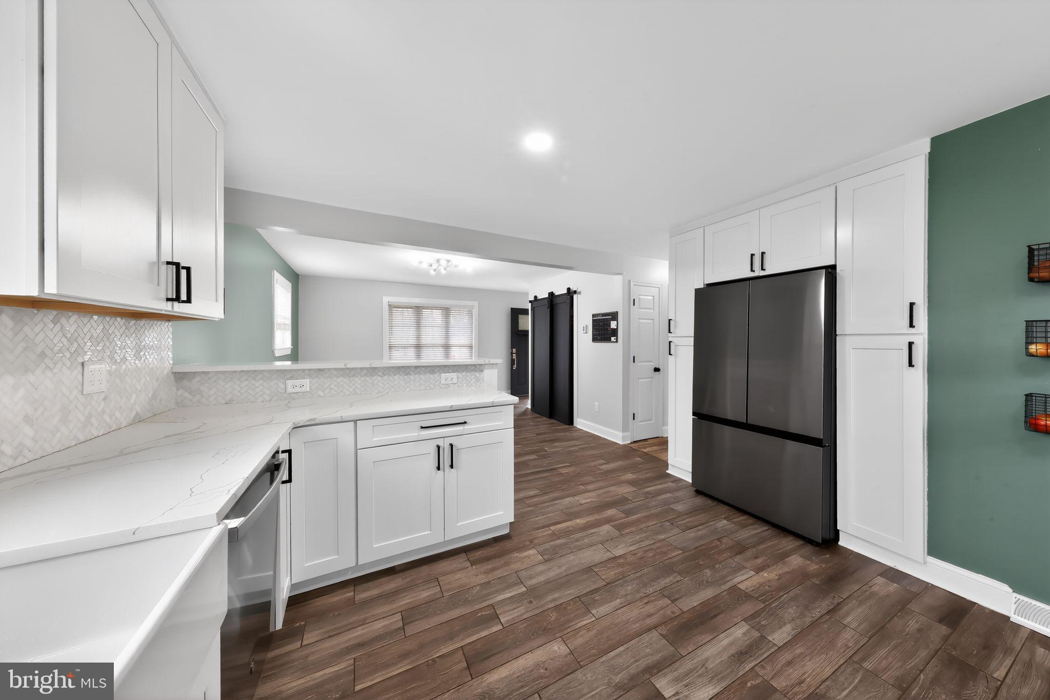 SUNNYSIDE ACRES - Residential