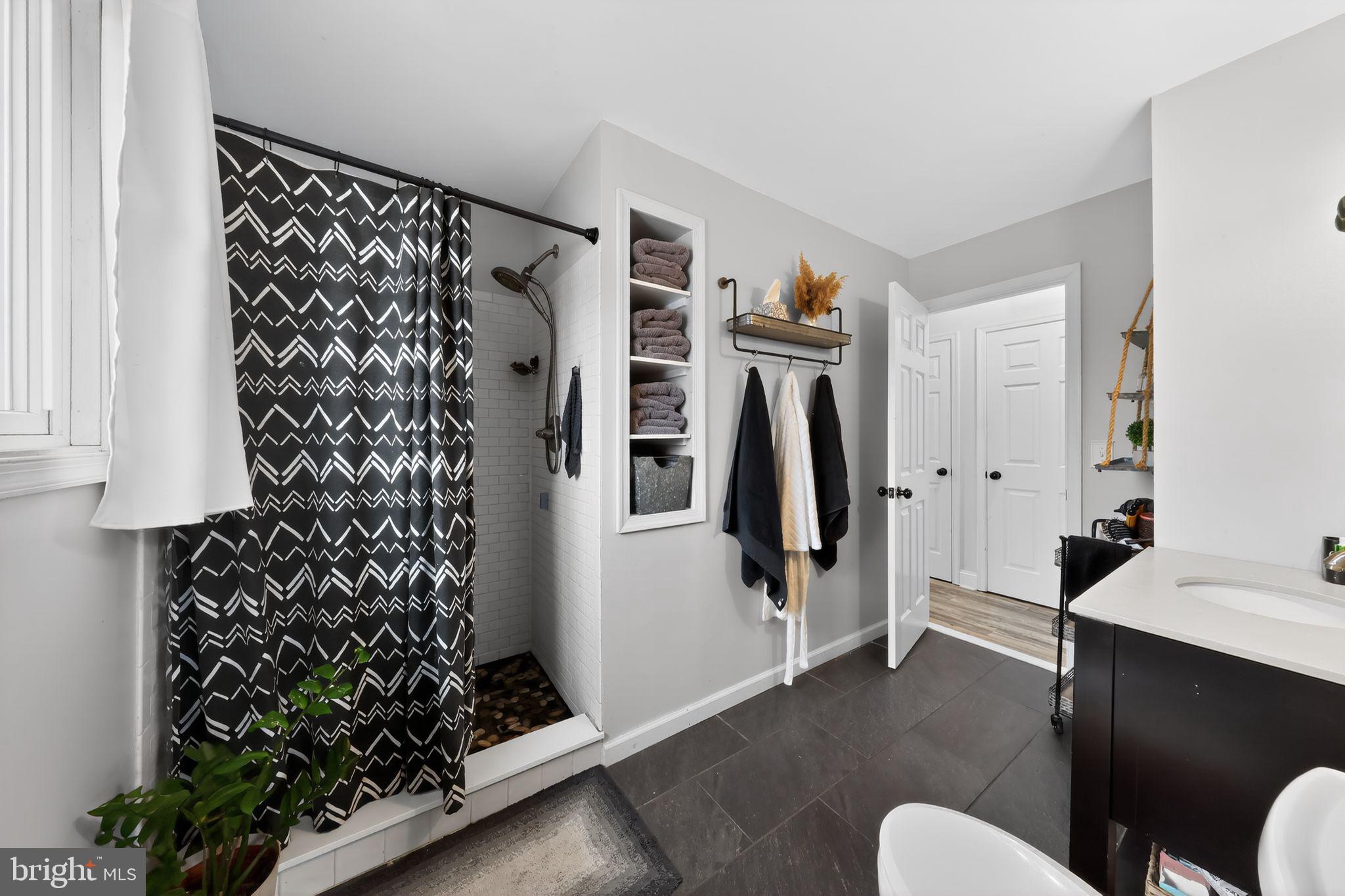 SUNNYSIDE ACRES - Residential