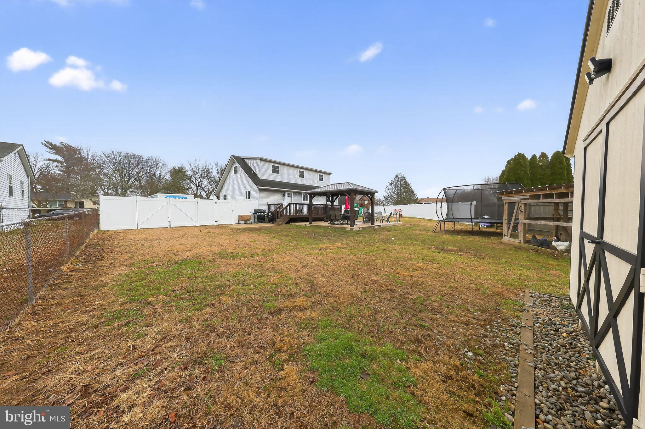 SUNNYSIDE ACRES - Residential