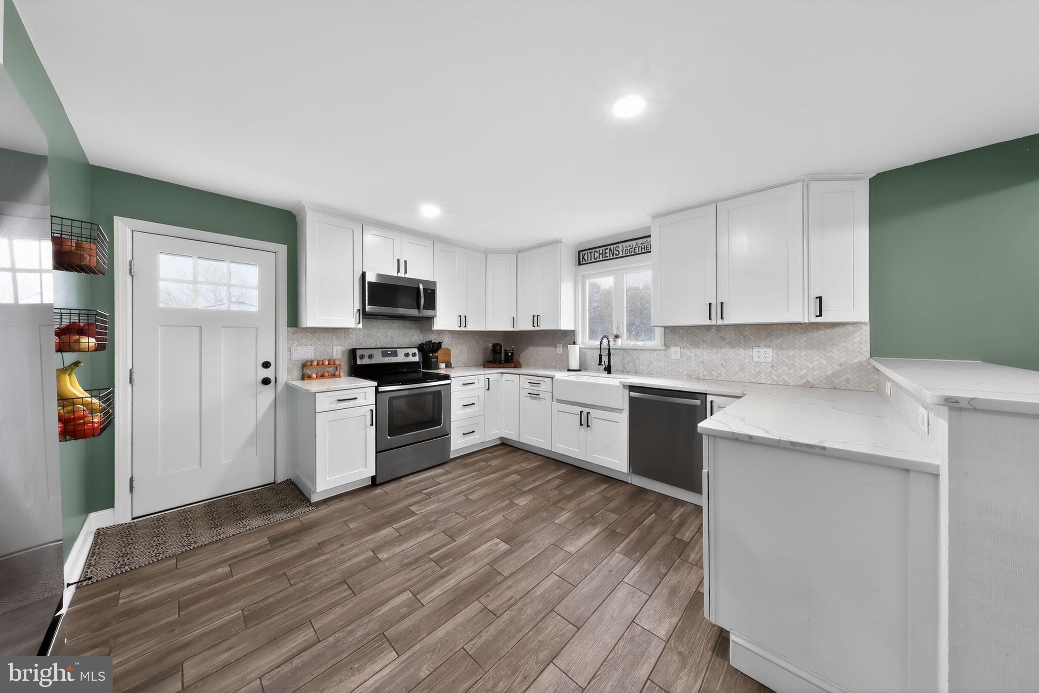 SUNNYSIDE ACRES - Residential