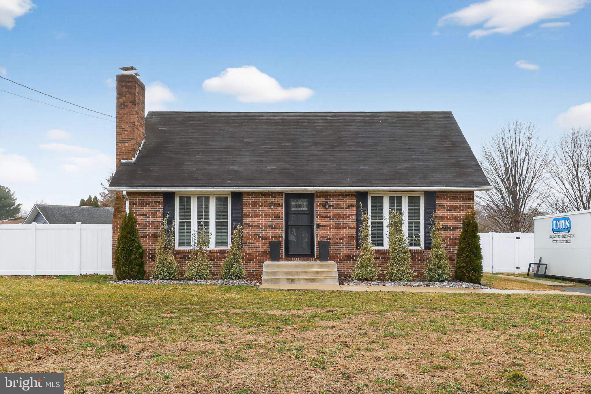 SUNNYSIDE ACRES - Residential