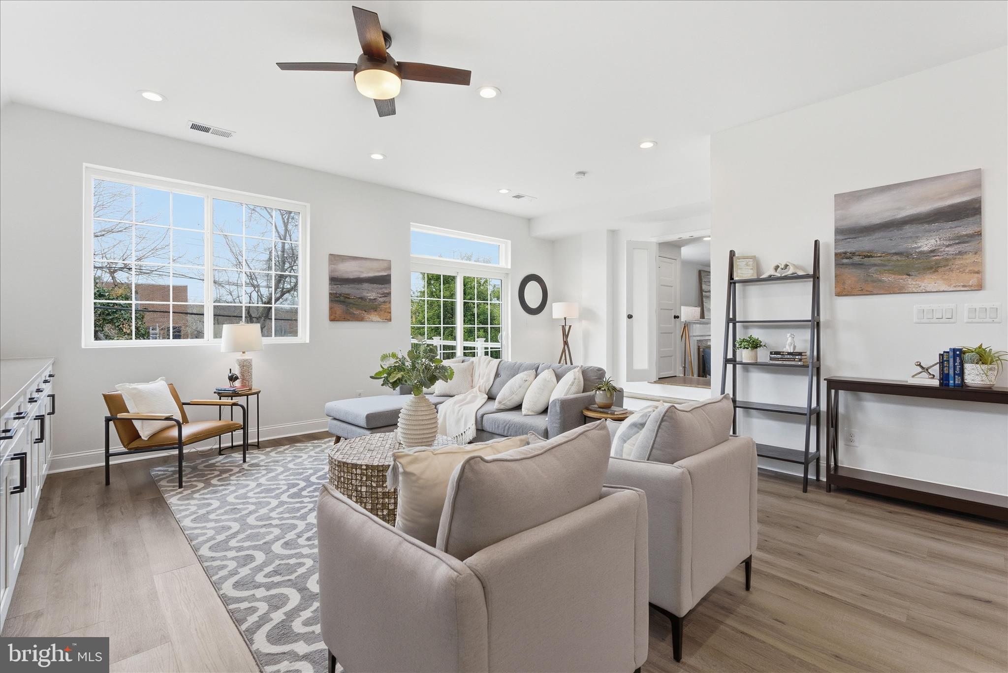 OAKCREST - Residential