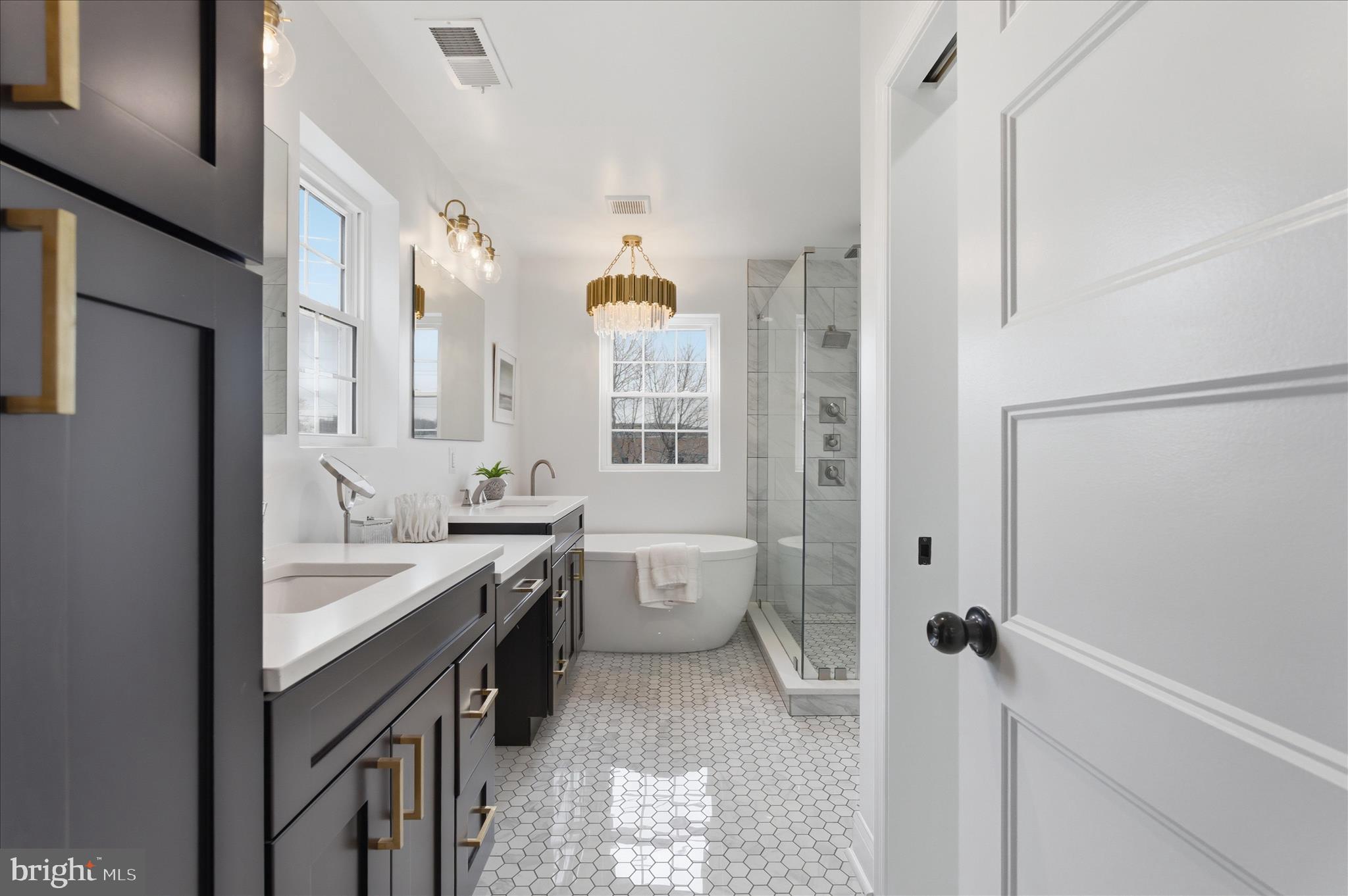 OAKCREST - Residential