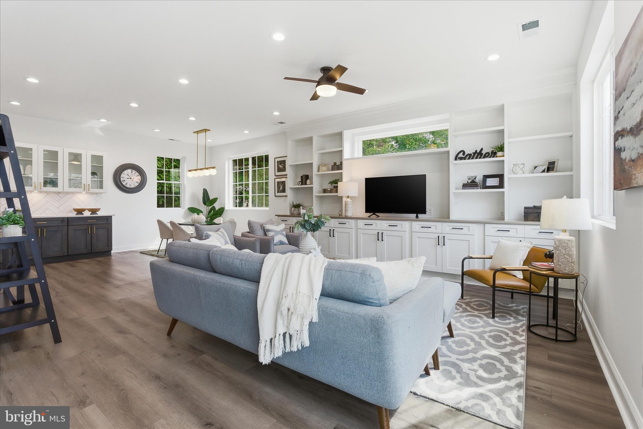 OAKCREST - Residential