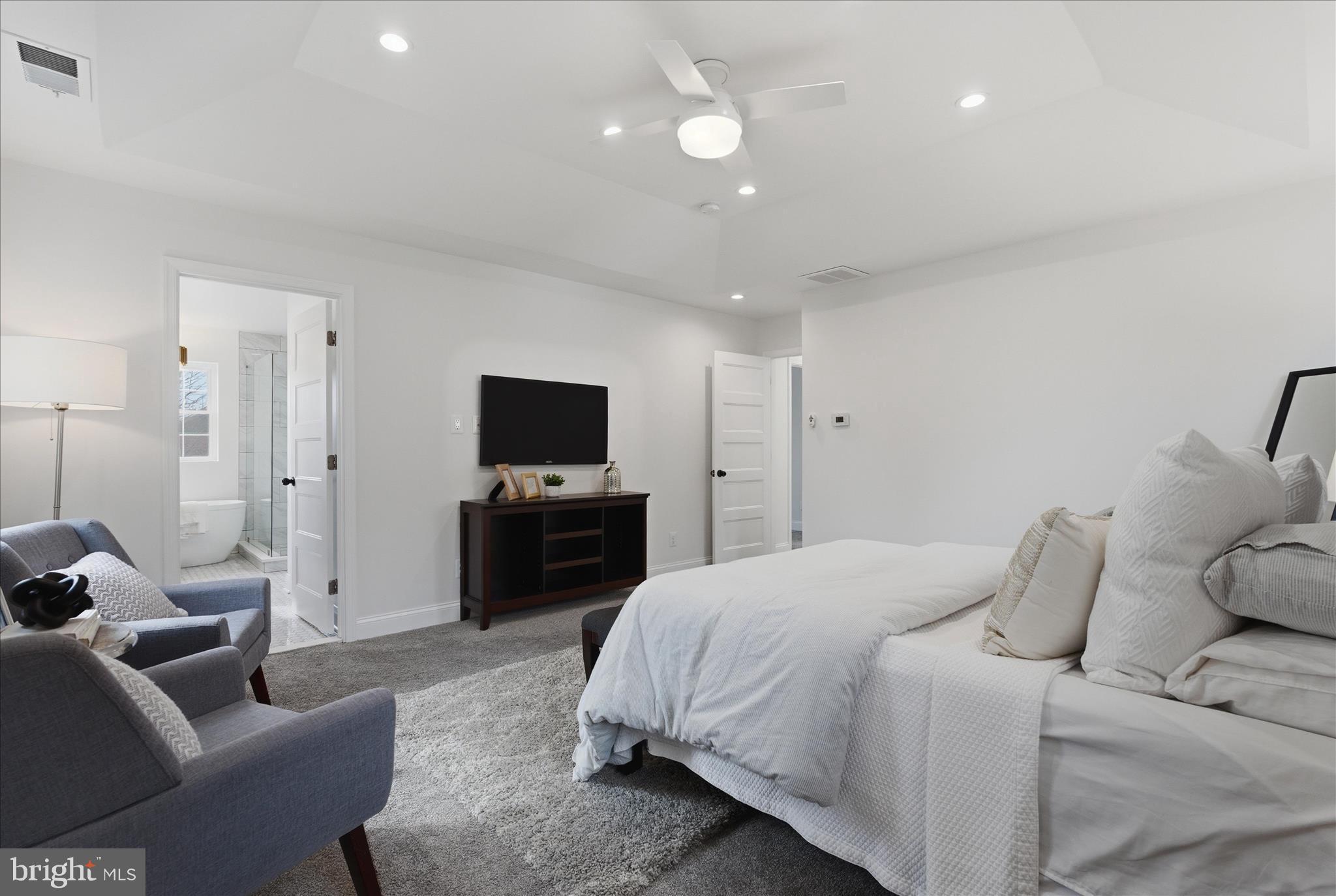 OAKCREST - Residential