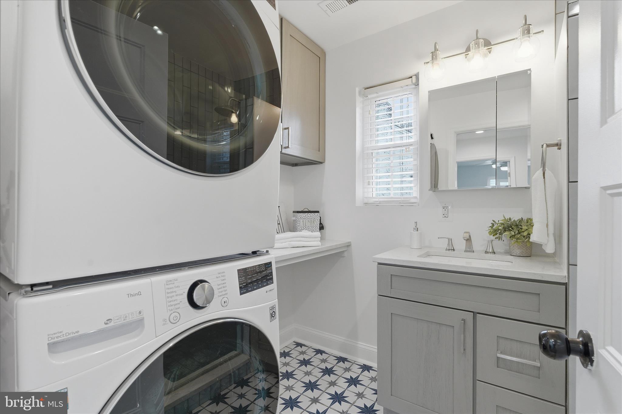 OAKCREST - Residential