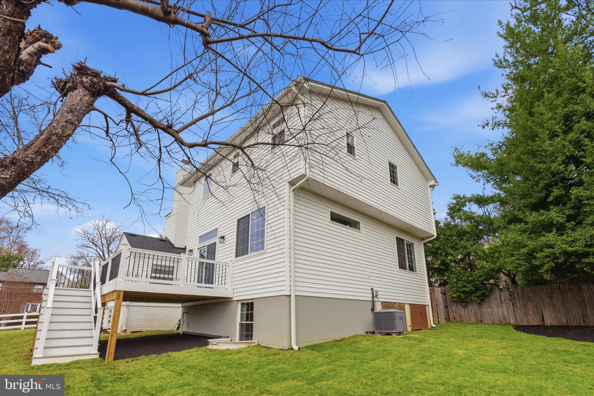 OAKCREST - Residential