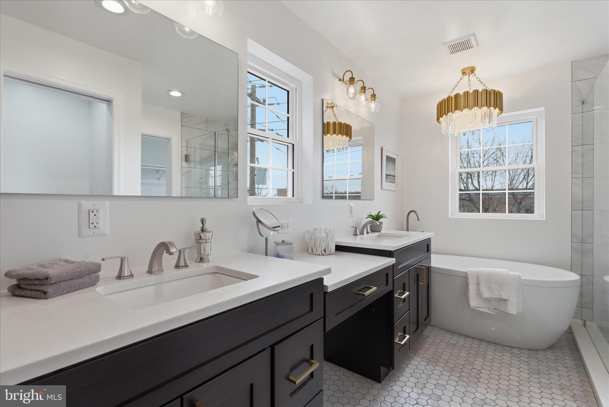 OAKCREST - Residential