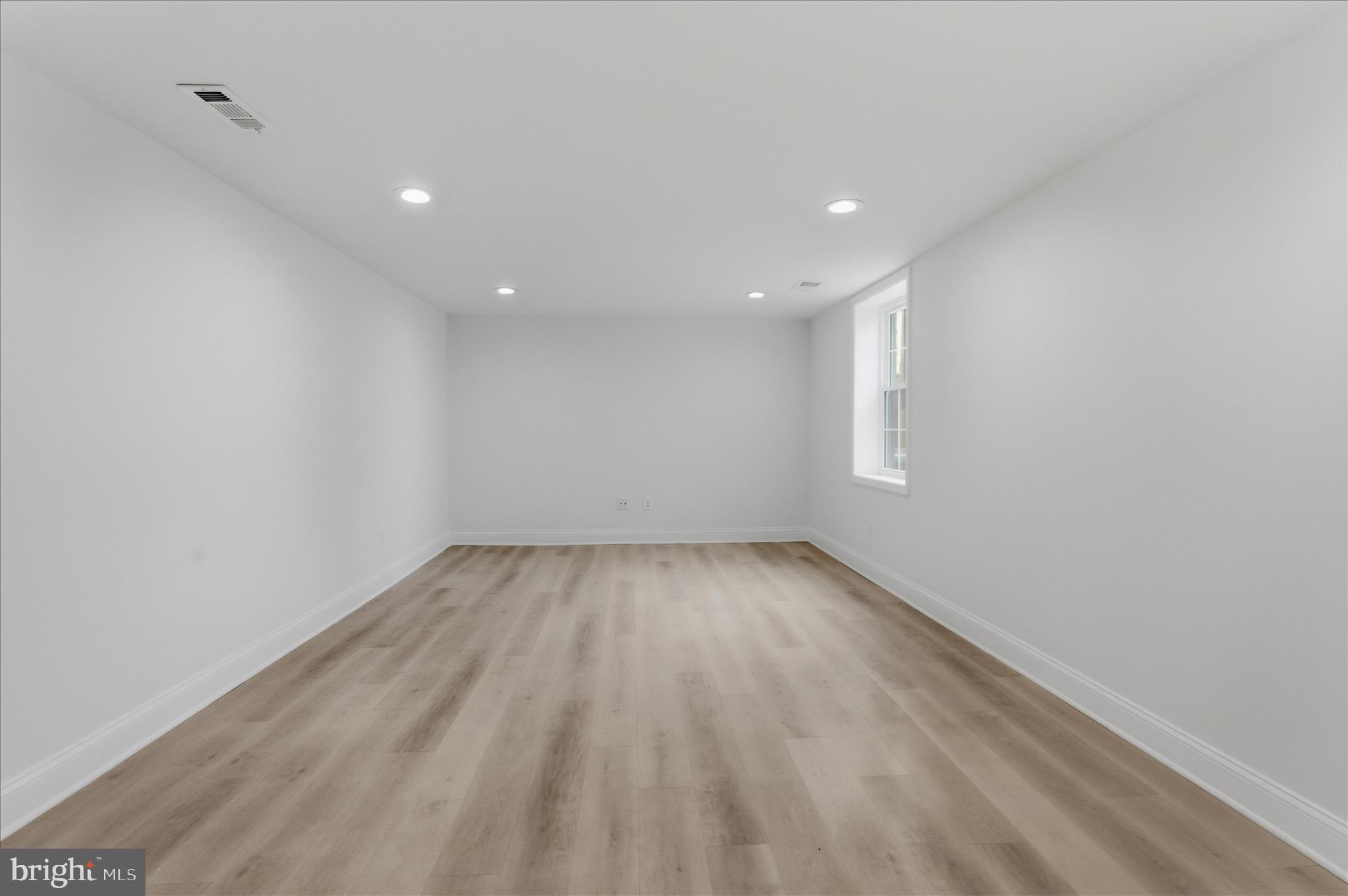 OAKCREST - Residential