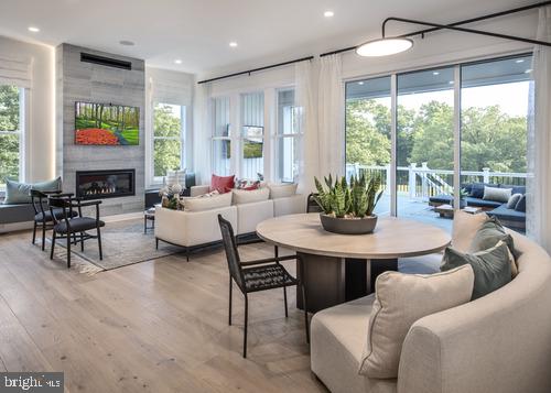 REGENCY AT WATERSIDE - Residential