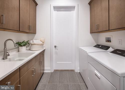 REGENCY AT WATERSIDE - Residential